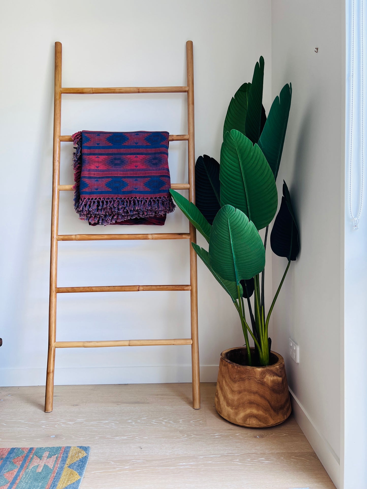 Lovely Bamboo Decor Ladder with Throw