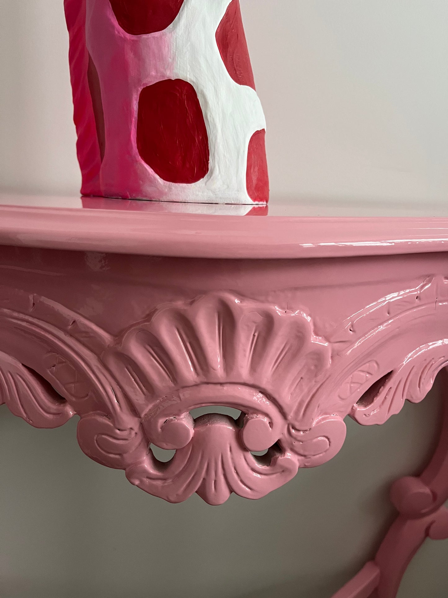 Gorgeous Pink Glossy Table