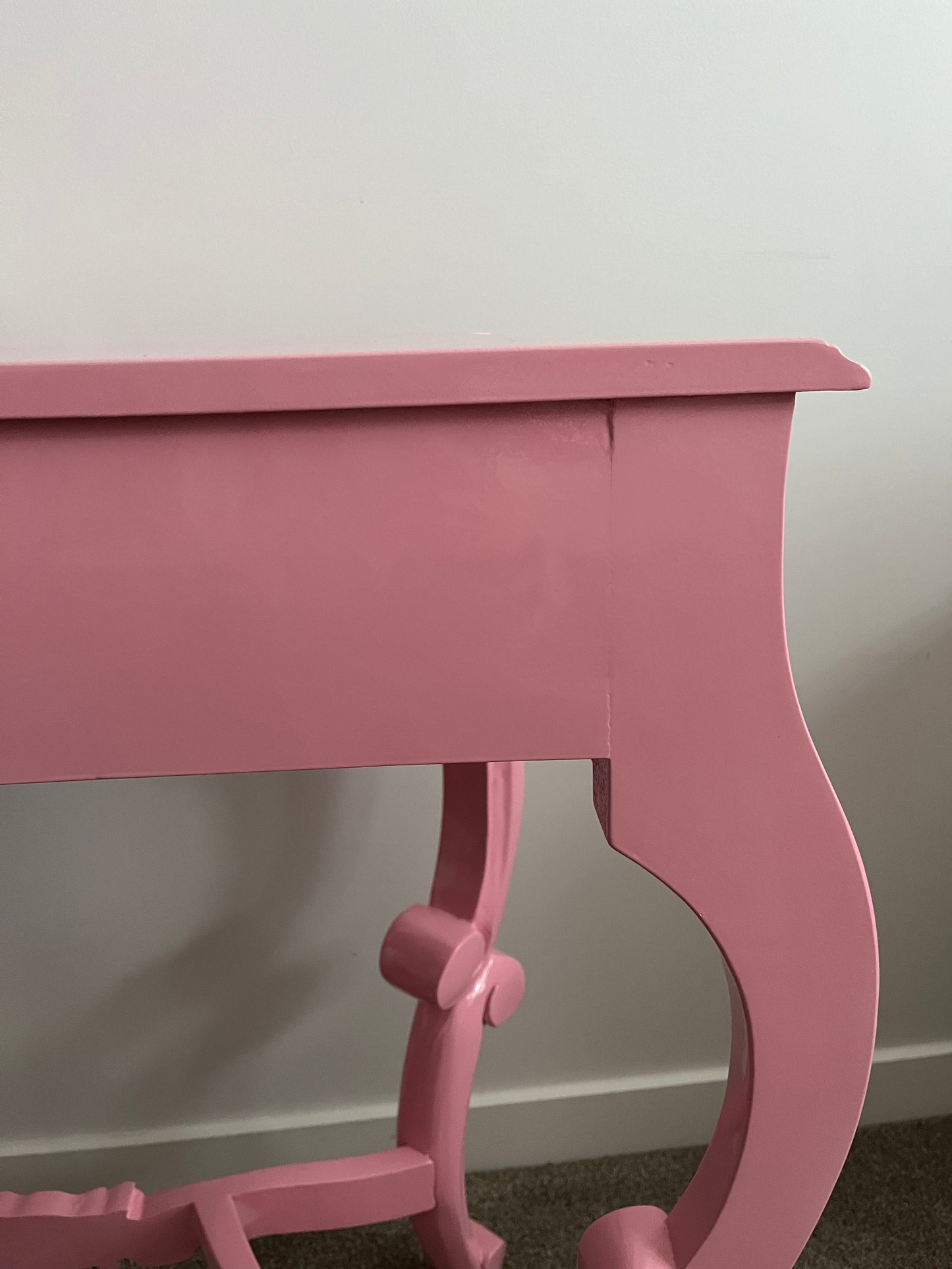 Gorgeous Pink Glossy Table