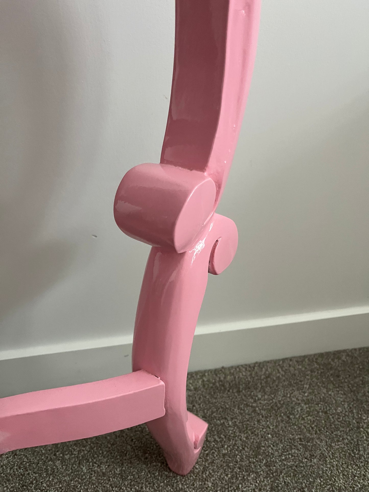 Gorgeous Pink Glossy Table