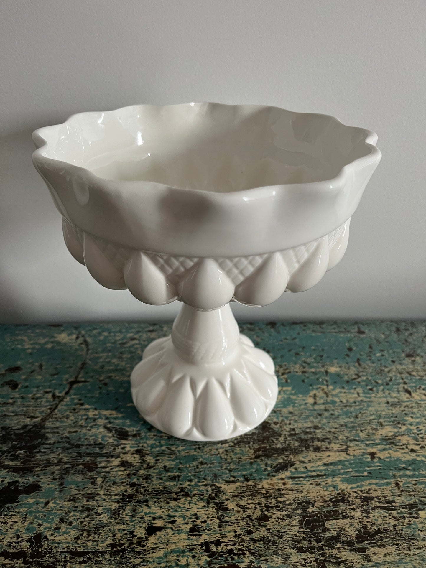Rosanna White Bon Bon Footed Round Bowl