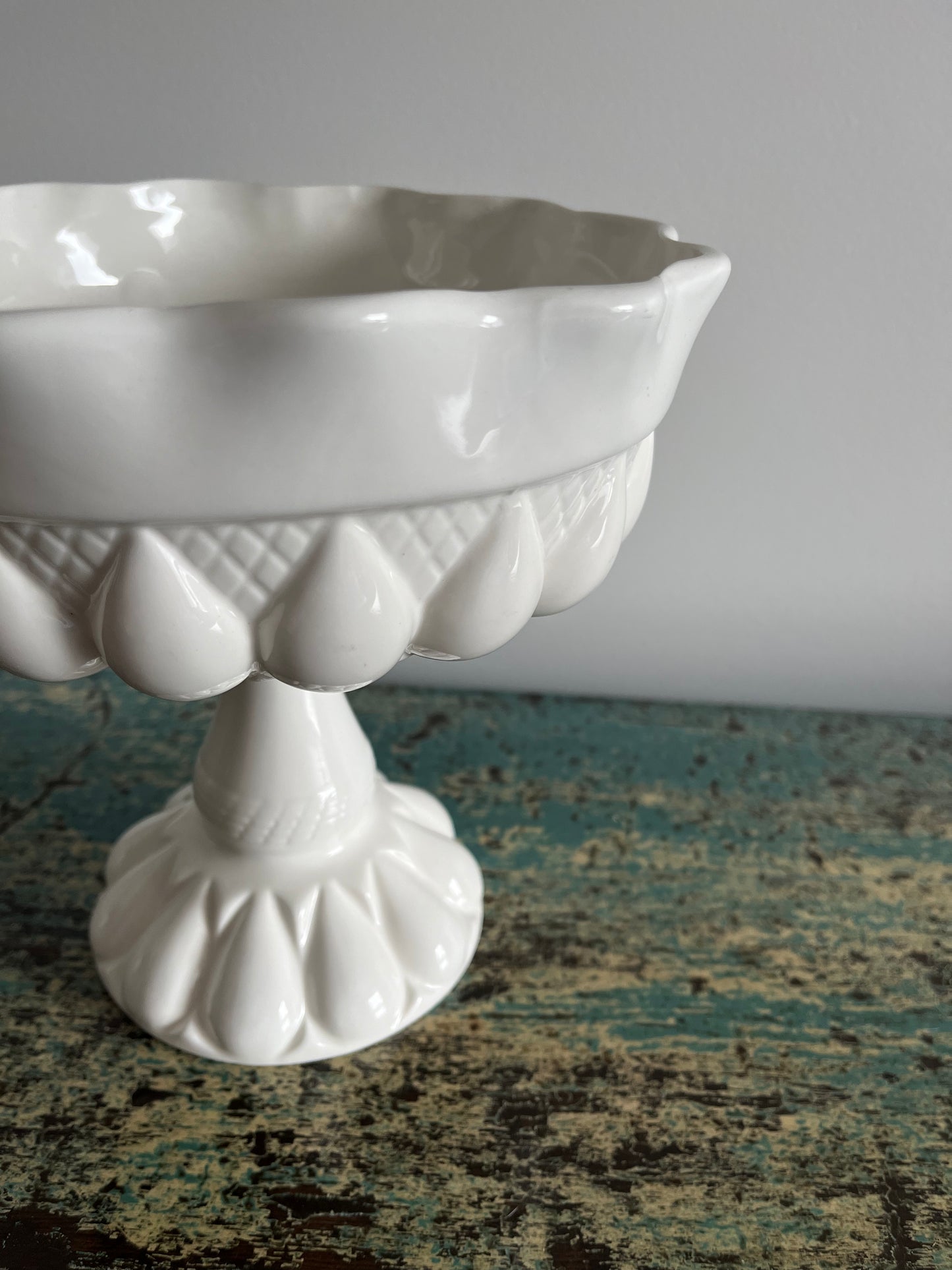 Rosanna White Bon Bon Footed Round Bowl