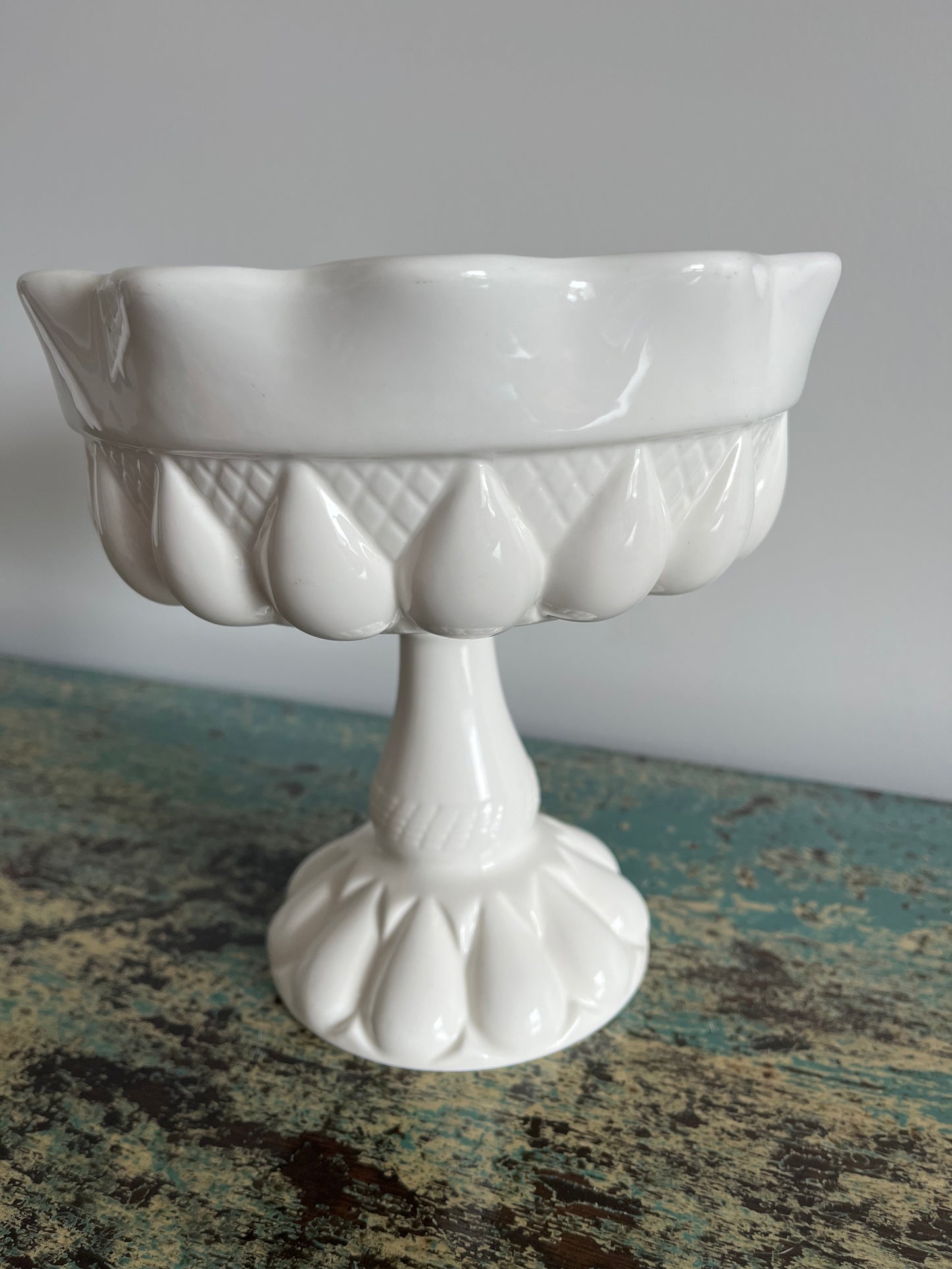 Rosanna White Bon Bon Footed Round Bowl