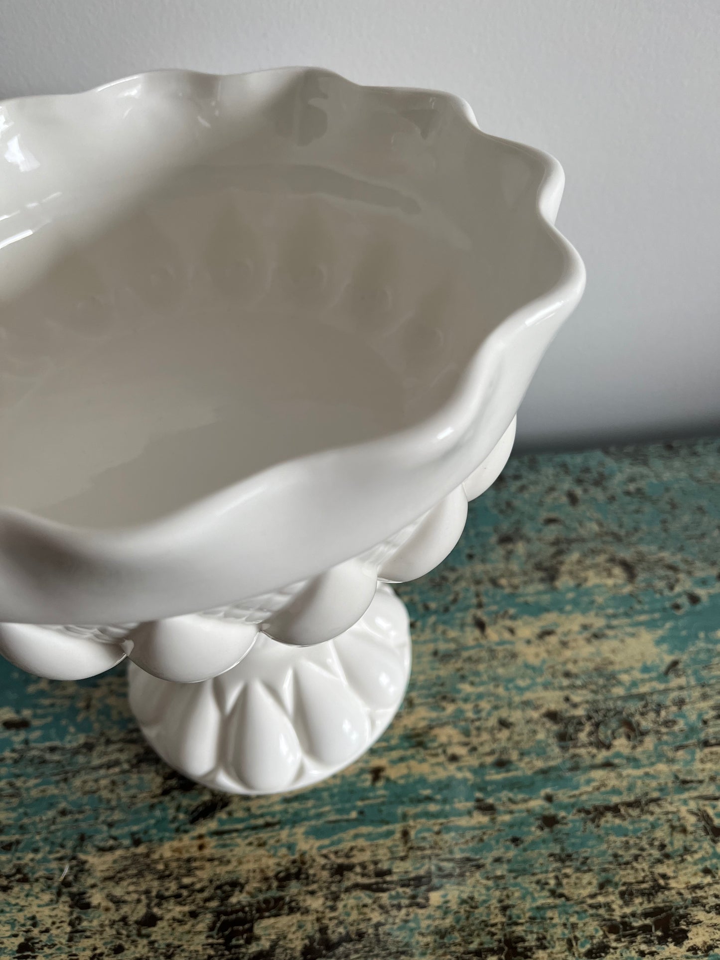 Rosanna White Bon Bon Footed Round Bowl