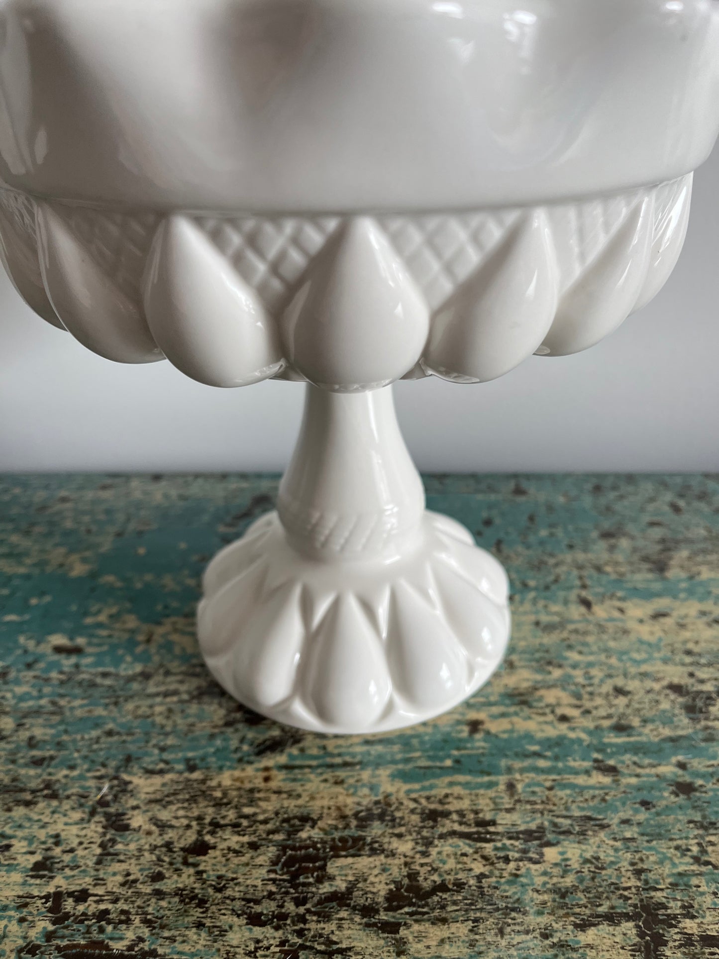 Rosanna White Bon Bon Footed Round Bowl