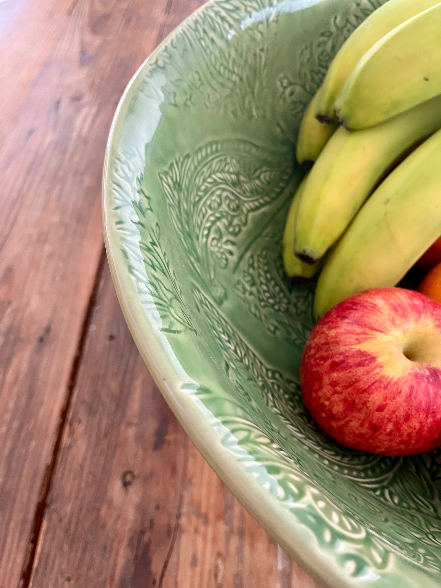 Beautiful Large Pottery Barn Footed Fruit/ Serving Bowl