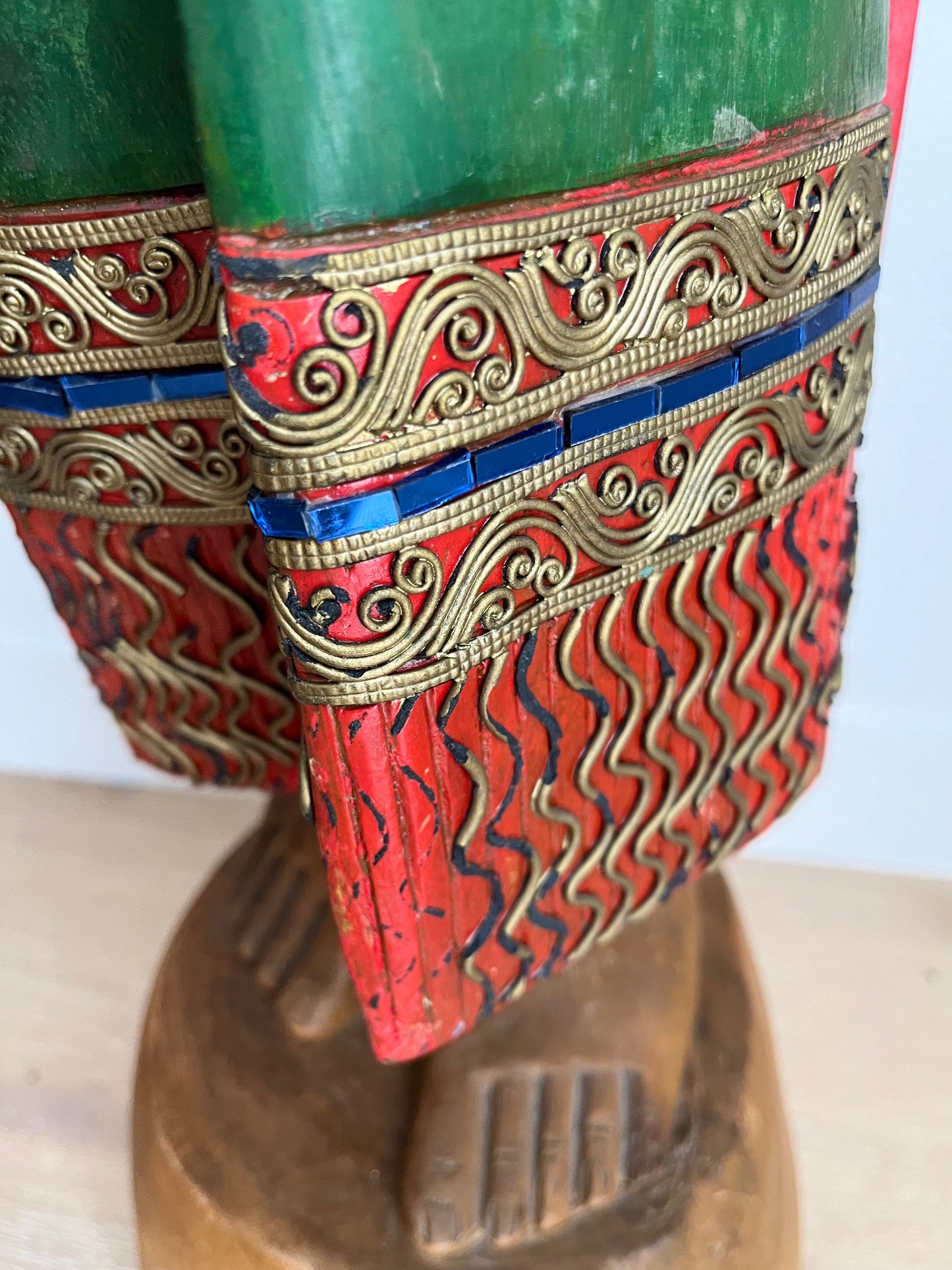 Beautiful Wooden Thai Sawasdee Lady Wooden Statues