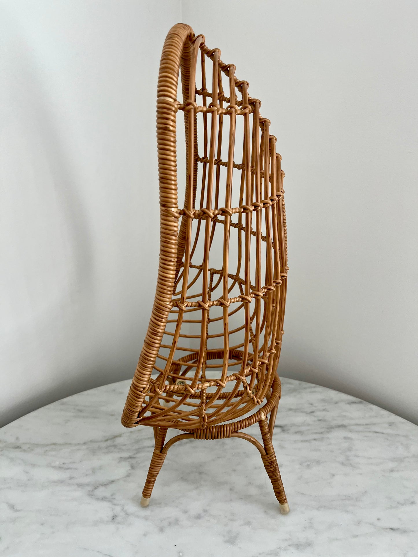 Funky Mini Egg Chair Plant Stand