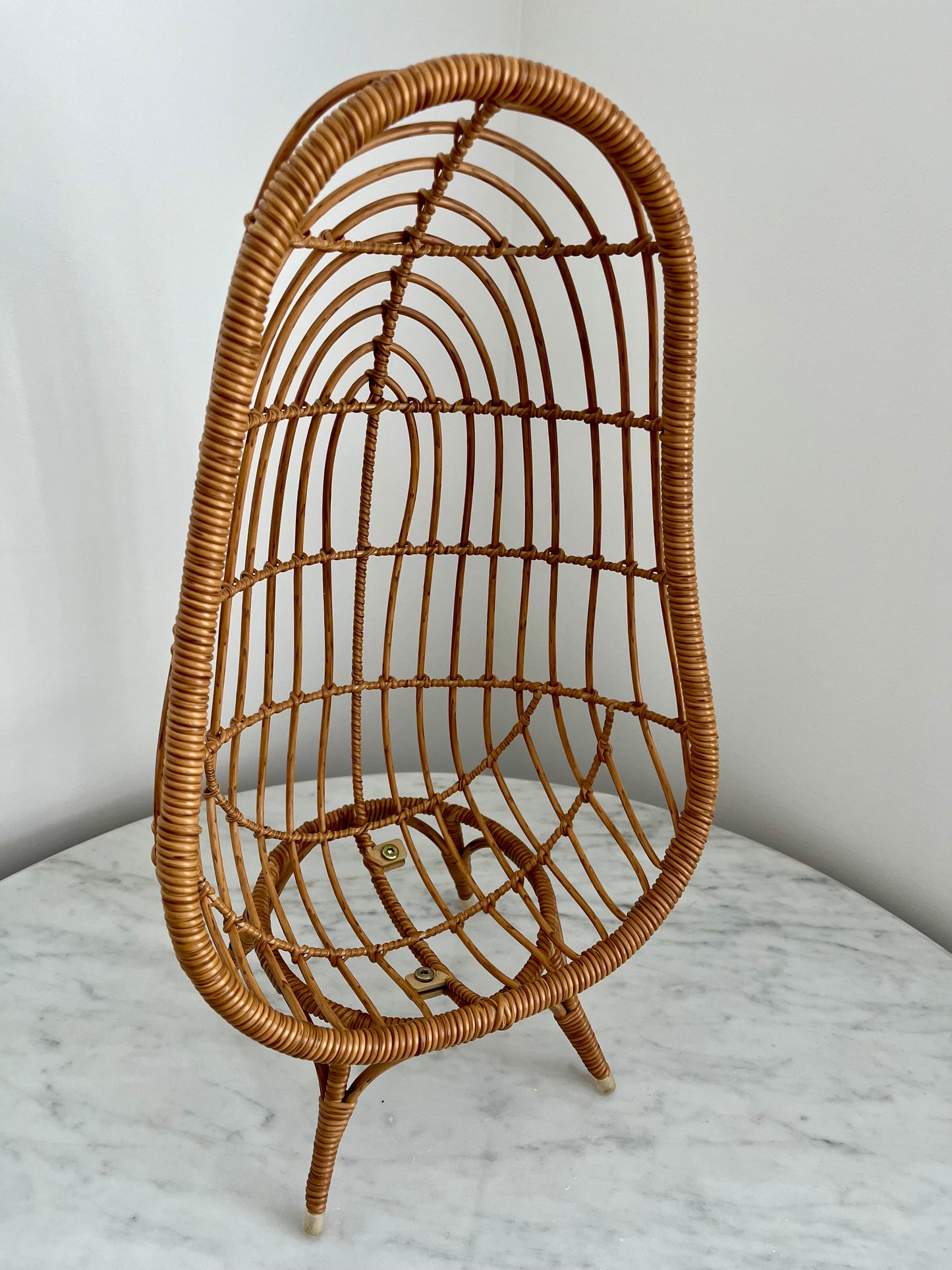 Funky Mini Egg Chair Plant Stand