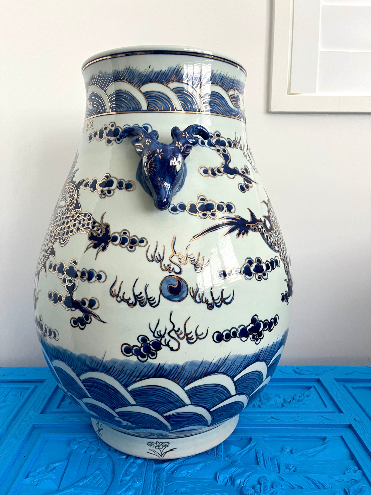 Large and Beautiful Oriental Vase/ Umbrella Stand