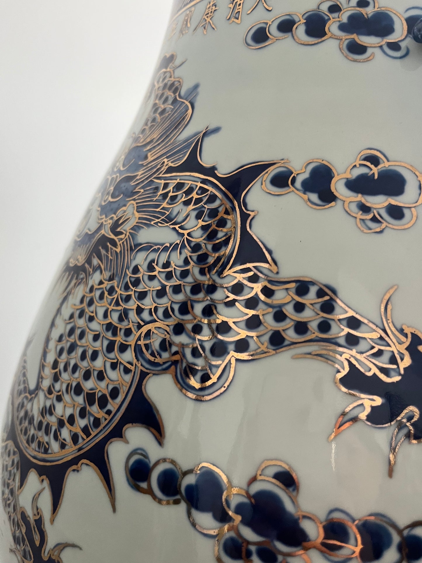 Large and Beautiful Oriental Vase/ Umbrella Stand