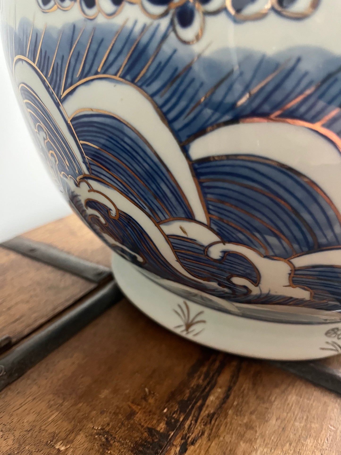 Large and Beautiful Oriental Vase/ Umbrella Stand