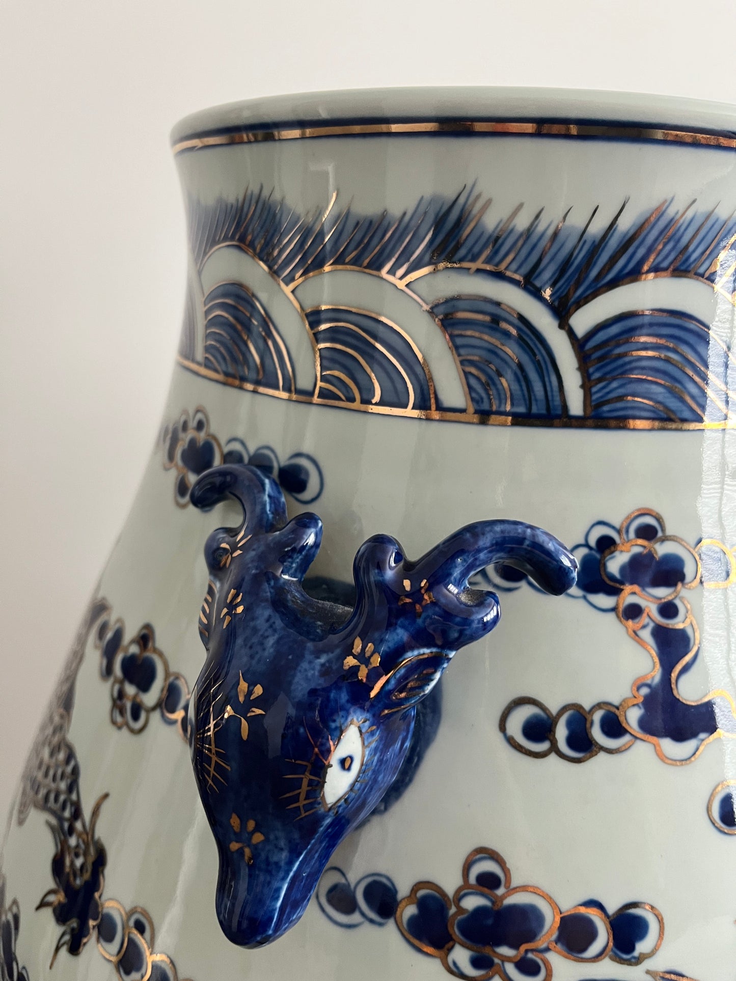 Large and Beautiful Oriental Vase/ Umbrella Stand