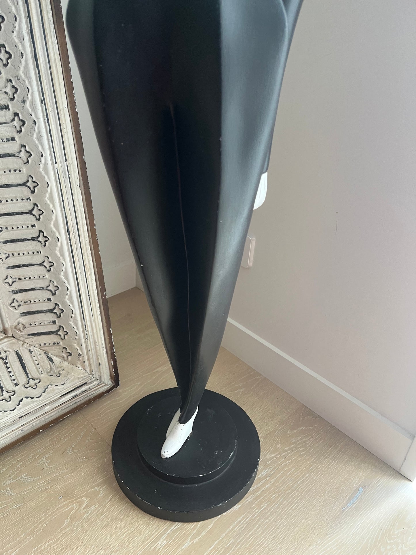 Funky Waiter Statue