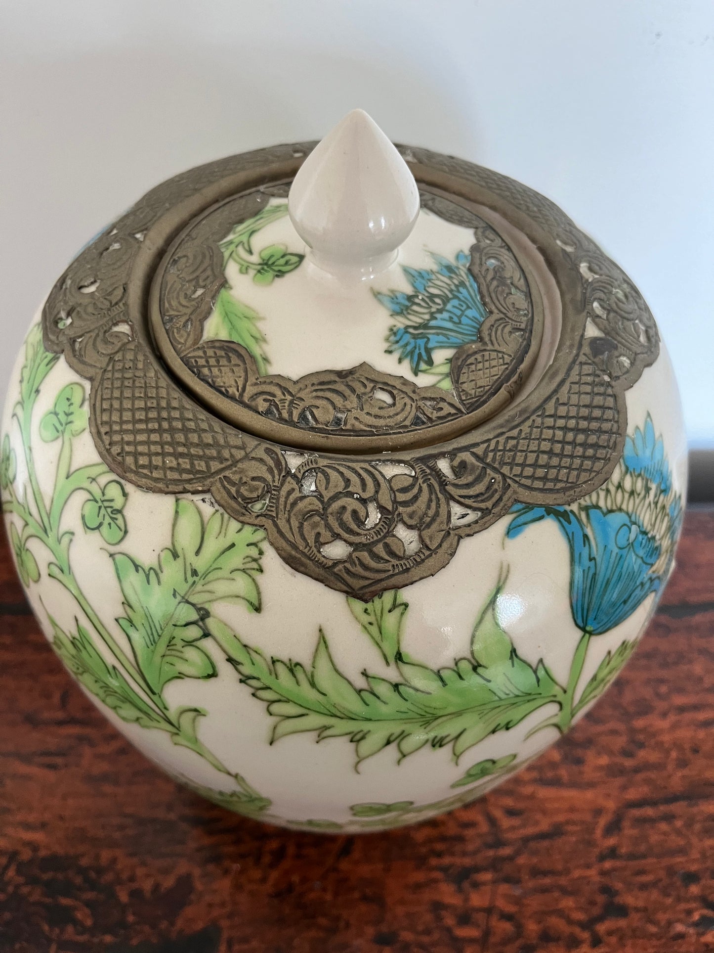 Gorgeous Floral Vase & Birds Set