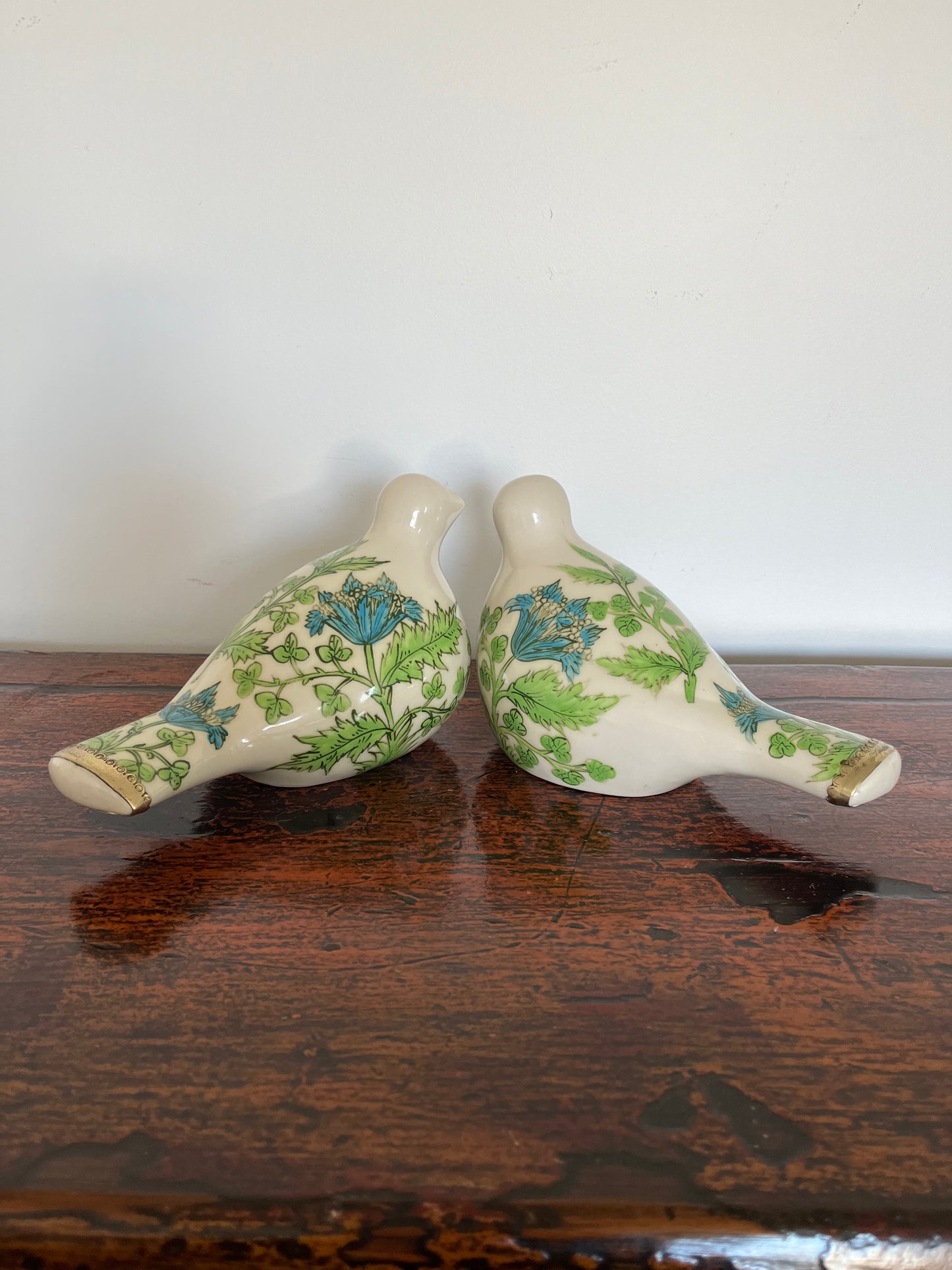 Gorgeous Floral Vase & Birds Set