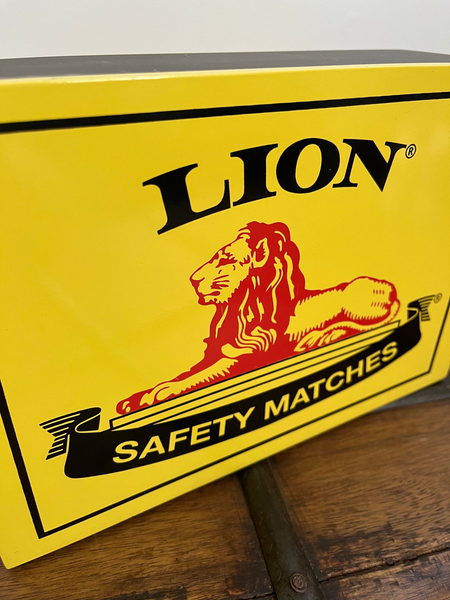 Retro Lion Safety Matches Wooden Storage Box