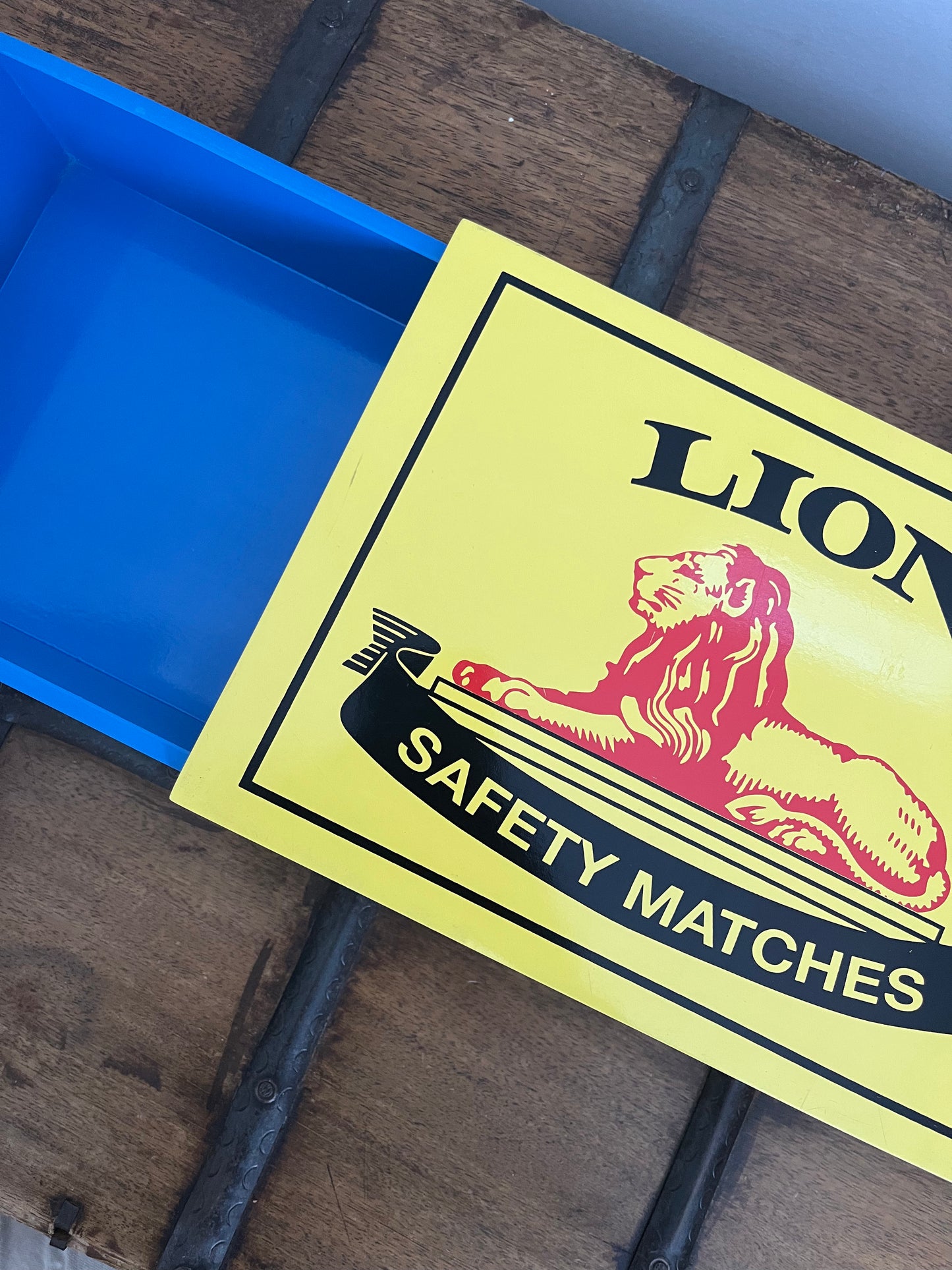 Retro Lion Safety Matches Wooden Storage Box