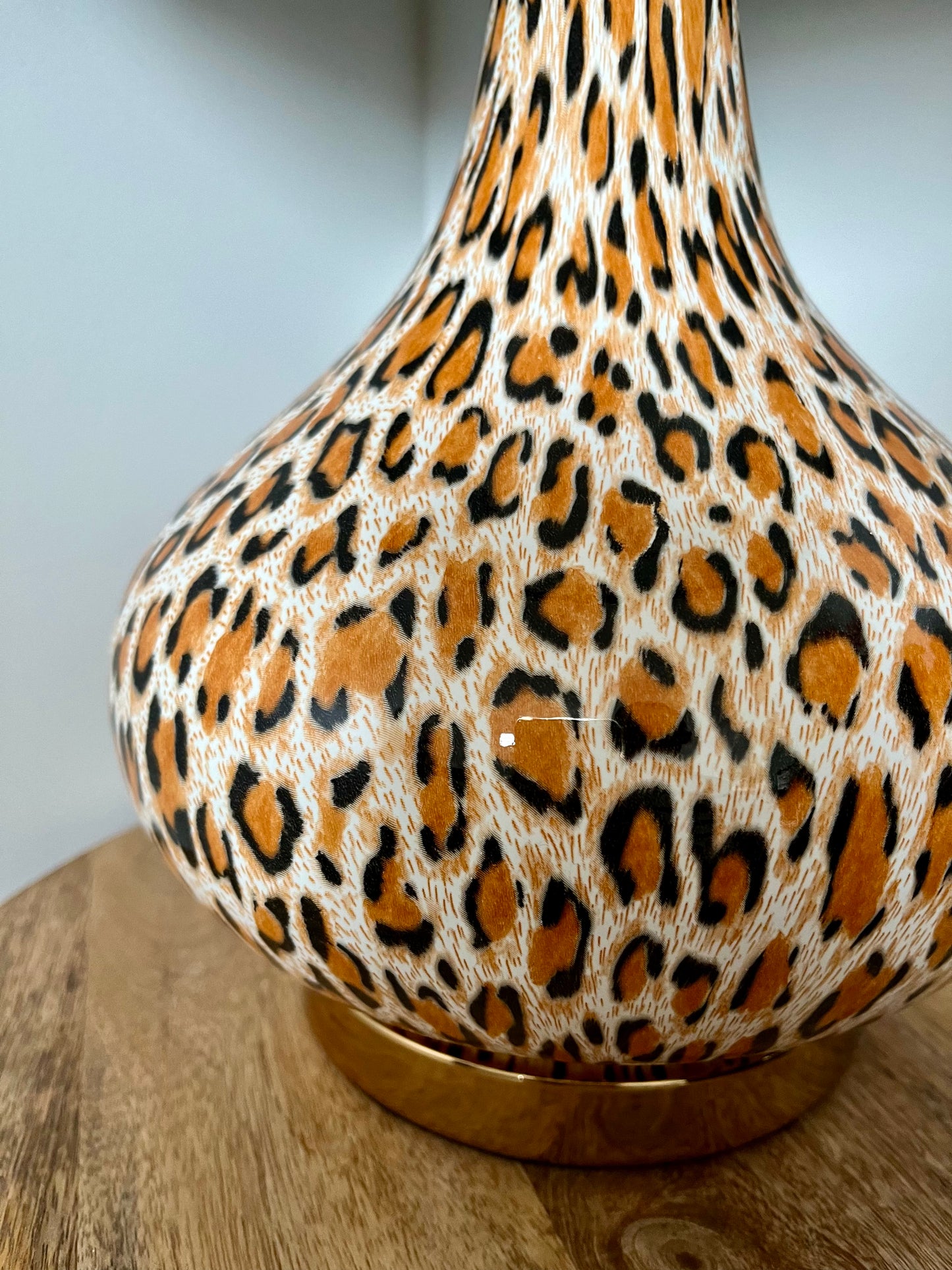 Lovely Le Forge Leopard Print Table Lamp