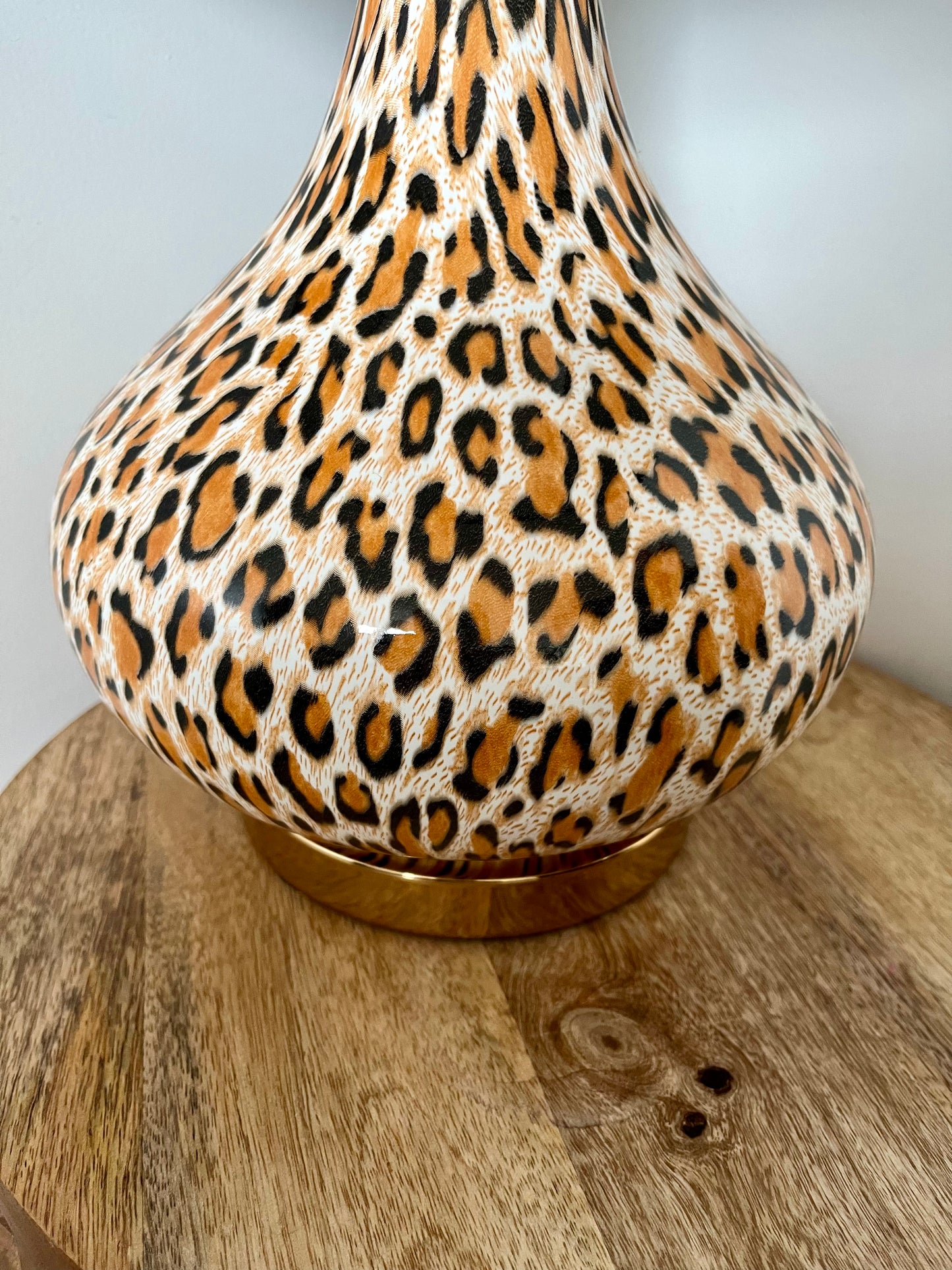 Lovely Le Forge Leopard Print Table Lamp