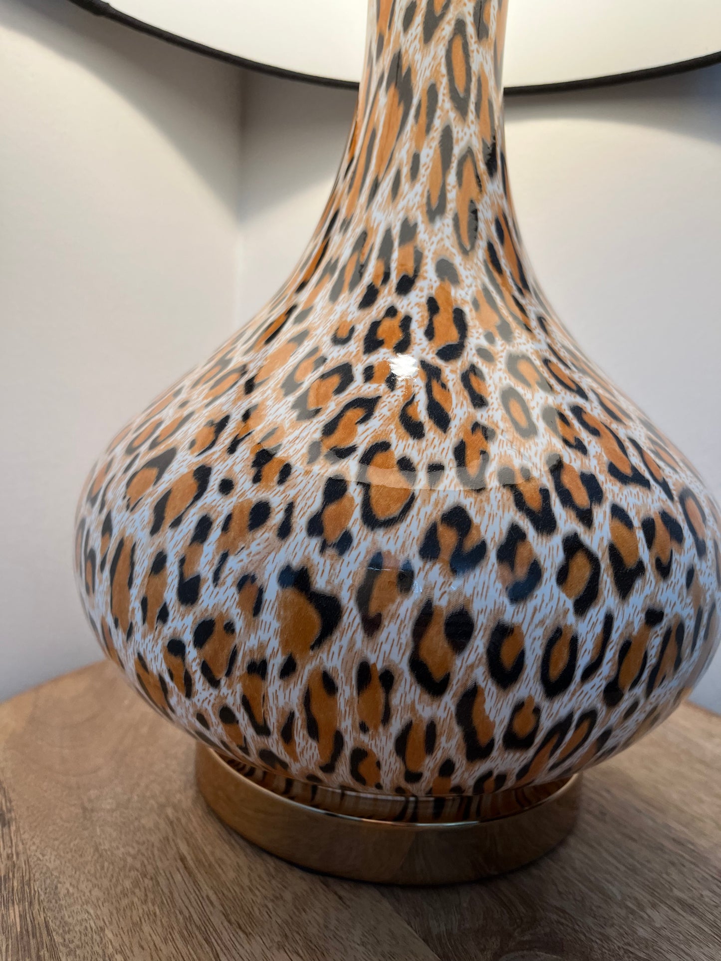 Lovely Le Forge Leopard Print Table Lamp