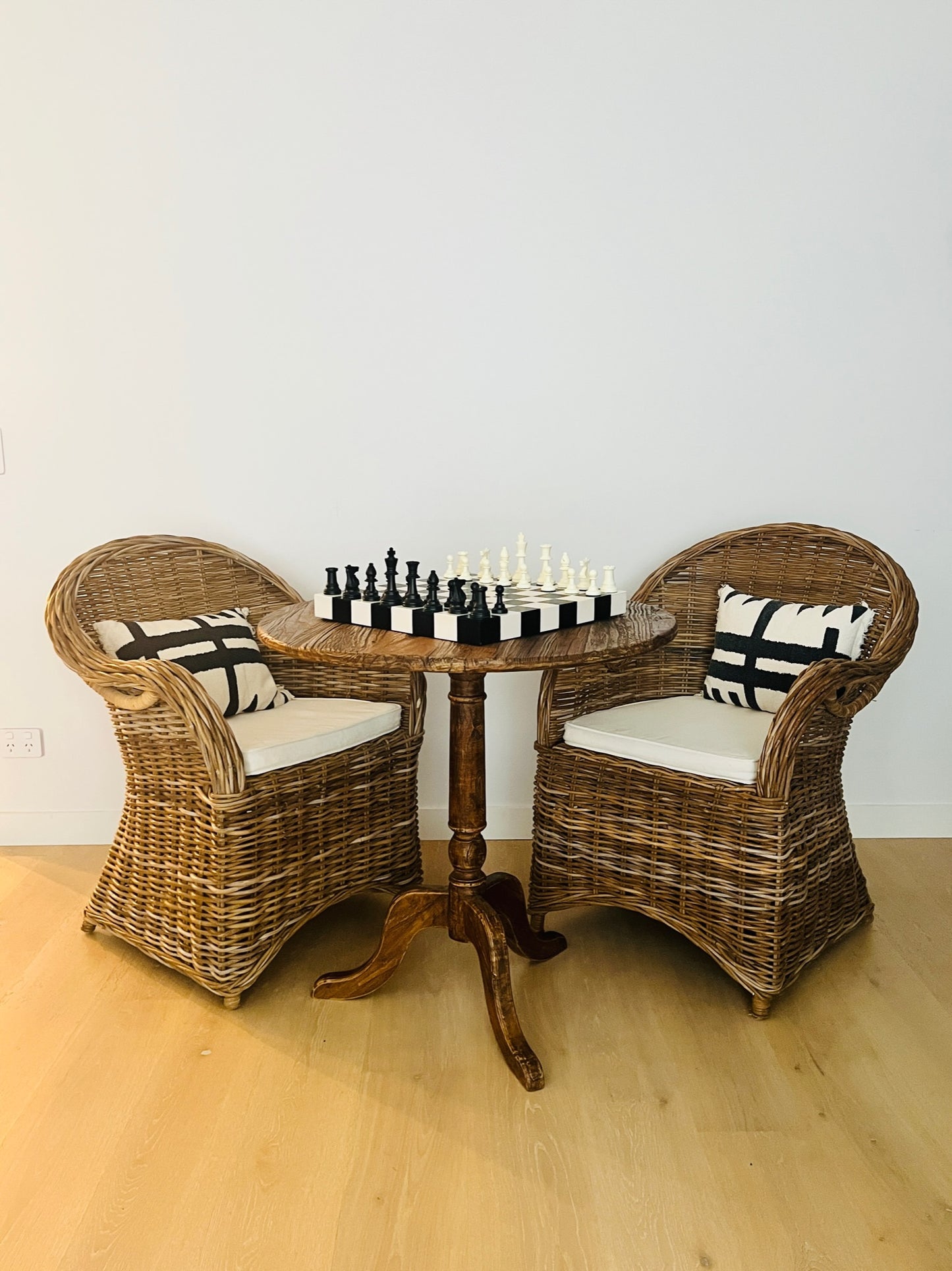 Beautiful Rustic Wicker & Wooden Dining Set