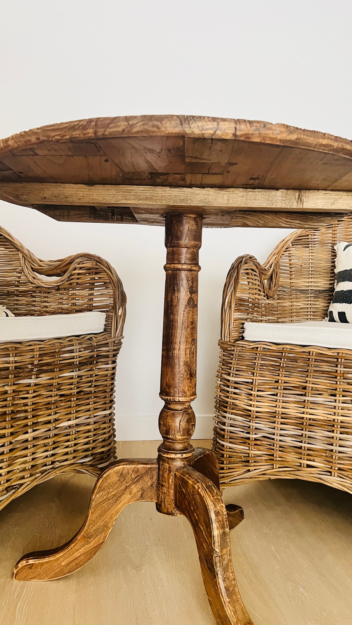 Beautiful Rustic Wicker & Wooden Dining Set