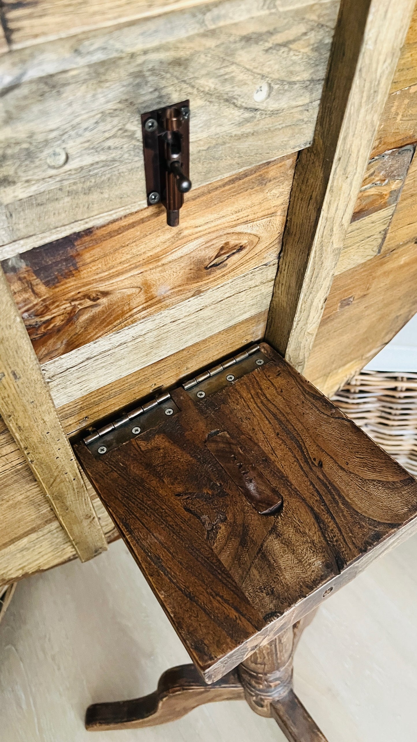 Beautiful Rustic Wicker & Wooden Dining Set