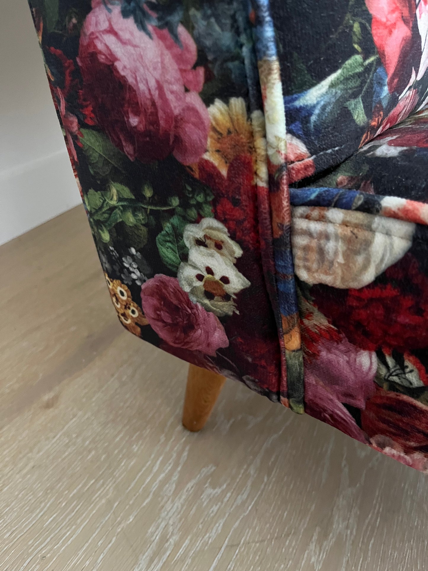 Stunning Mid Century Chair