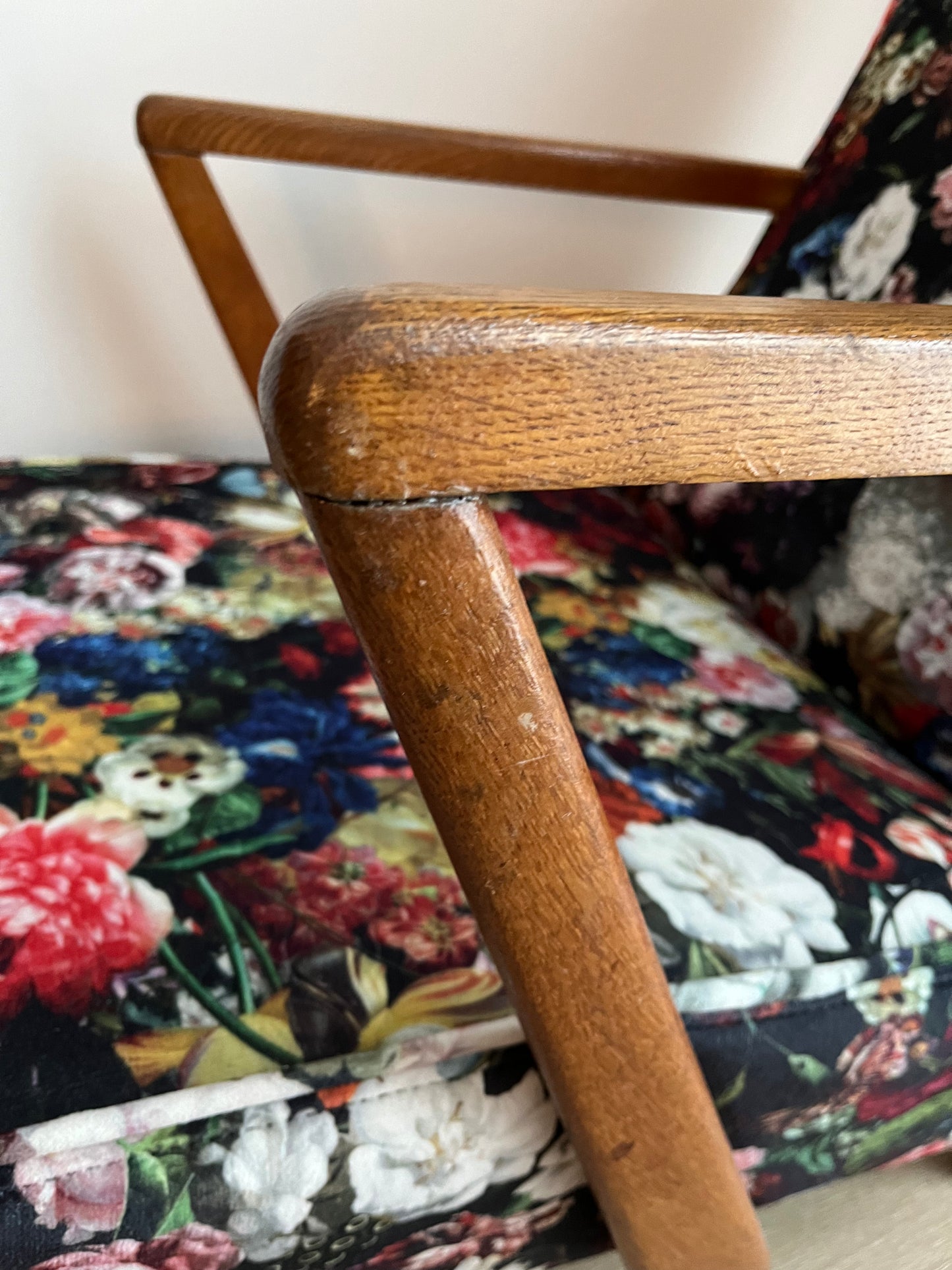 Stunning Mid Century Chair