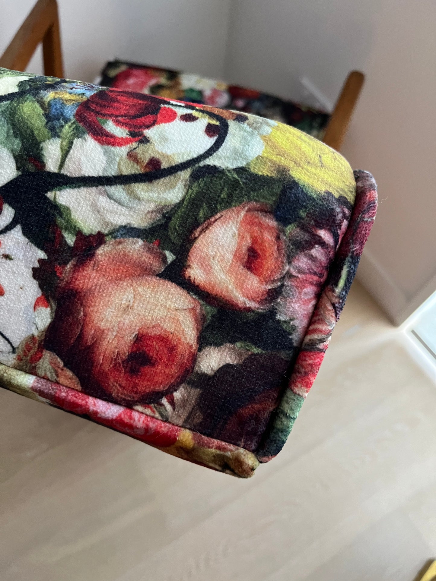 Stunning Mid Century Chair