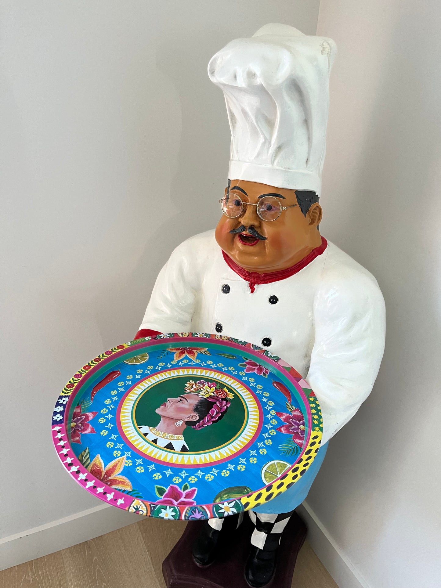 Retro Chef Statue