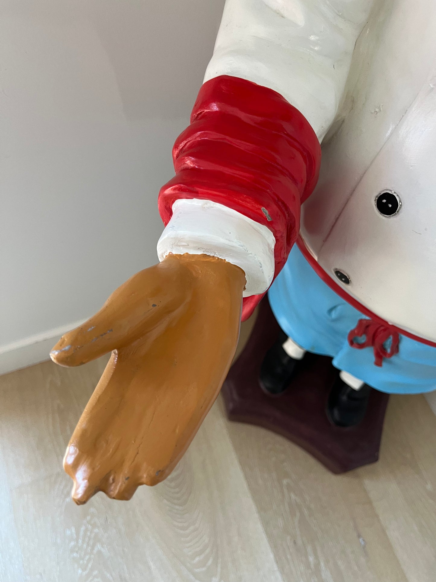 Retro Chef Statue