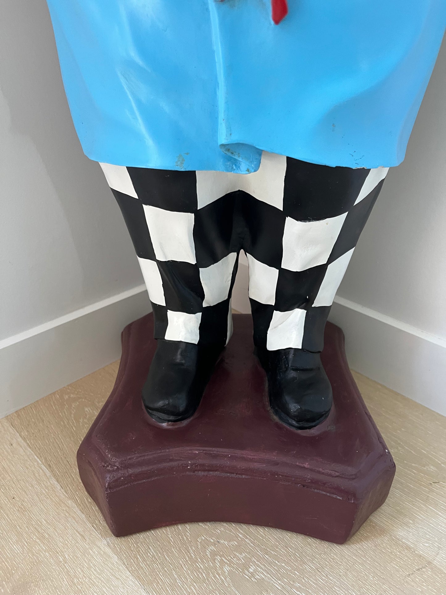 Retro Chef Statue