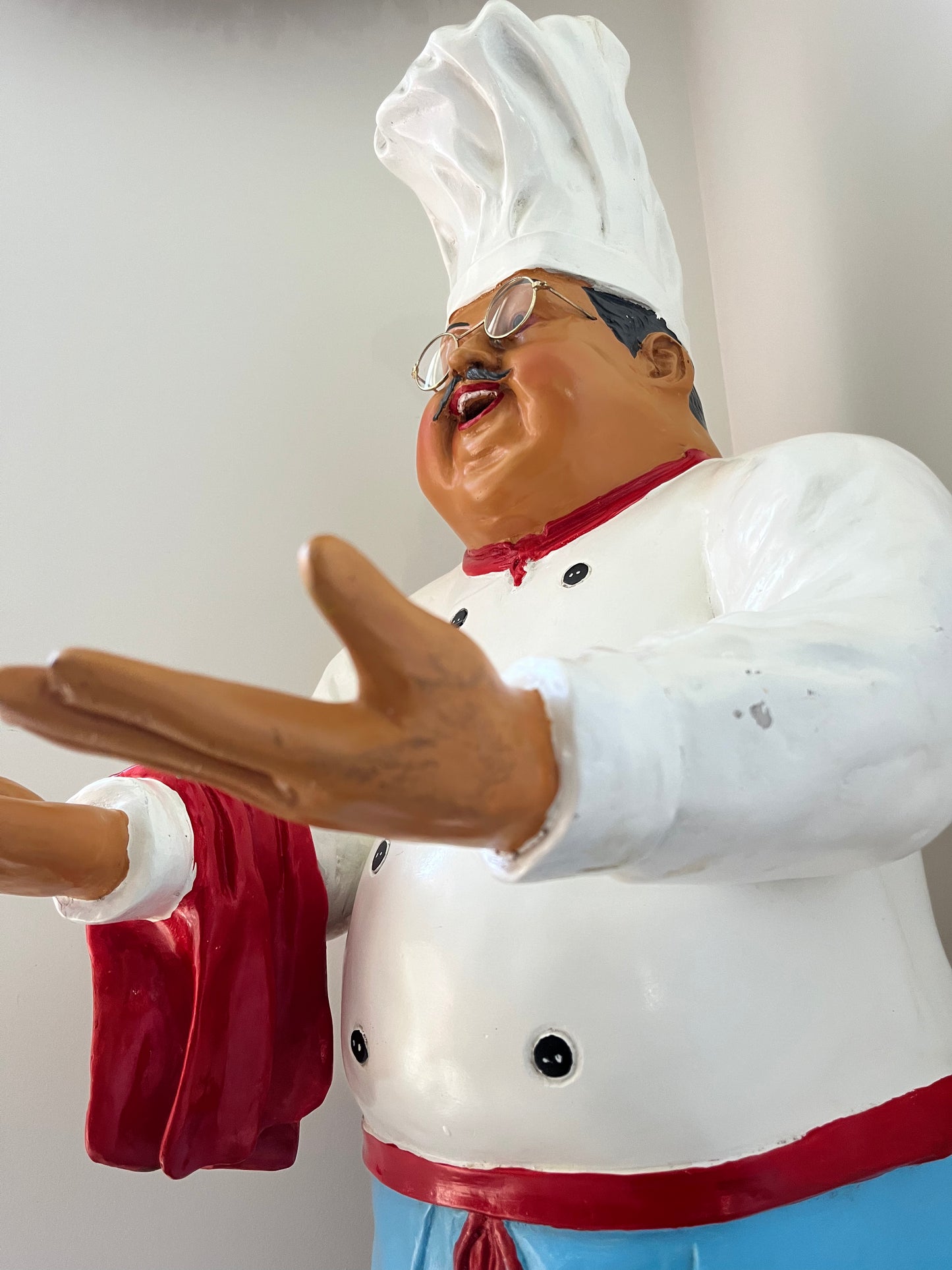 Retro Chef Statue