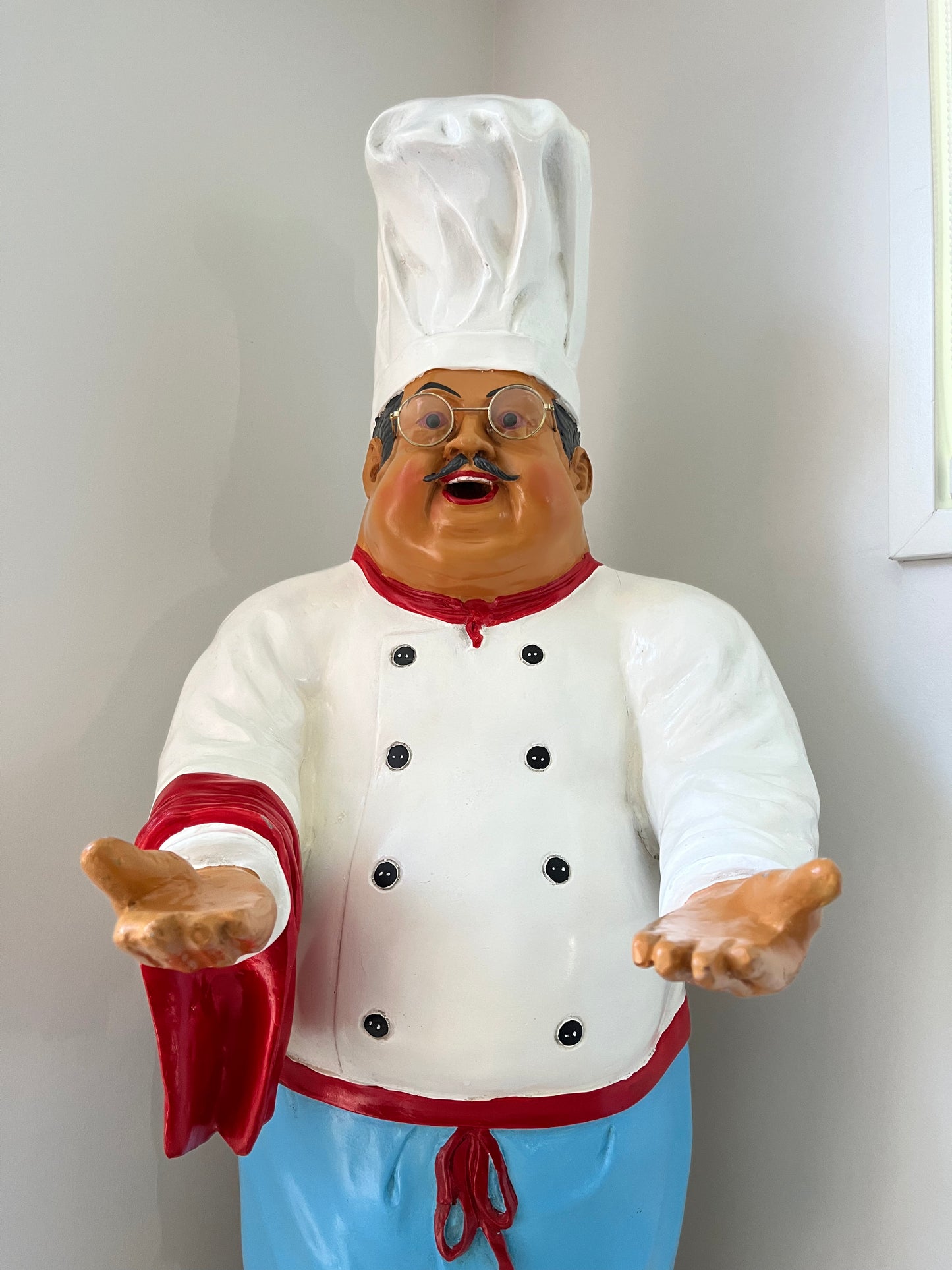 Retro Chef Statue