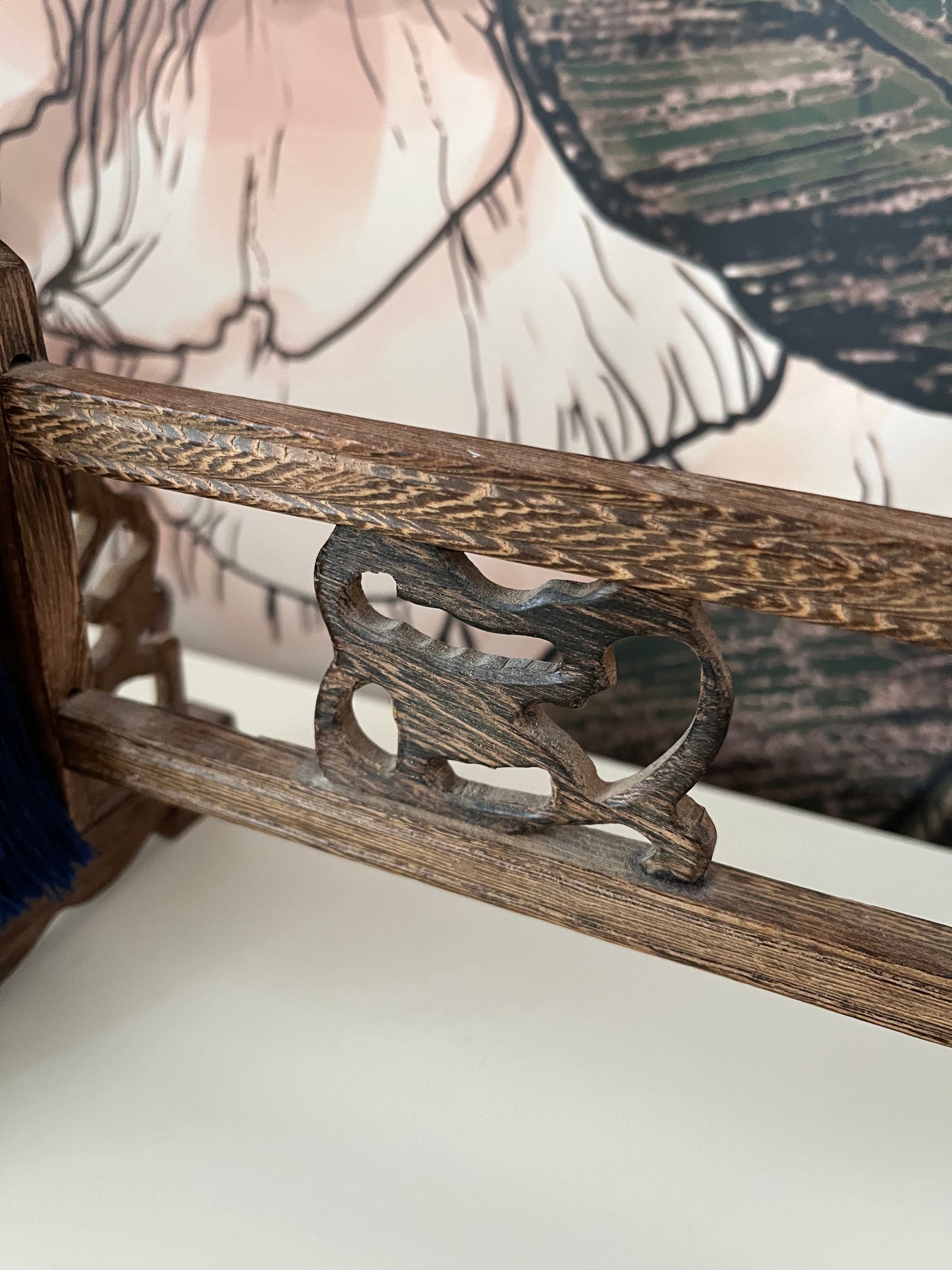 Lovely Oriental Wooden Jewellery Stand