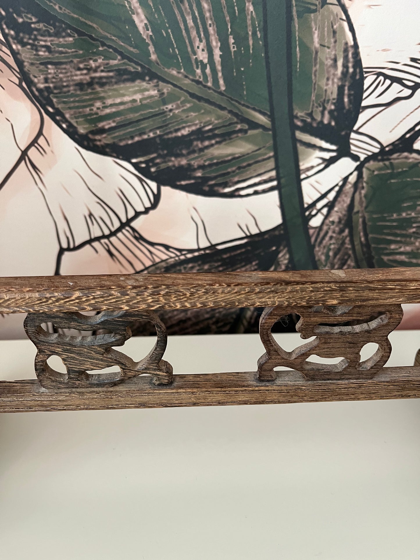 Lovely Oriental Wooden Jewellery Stand