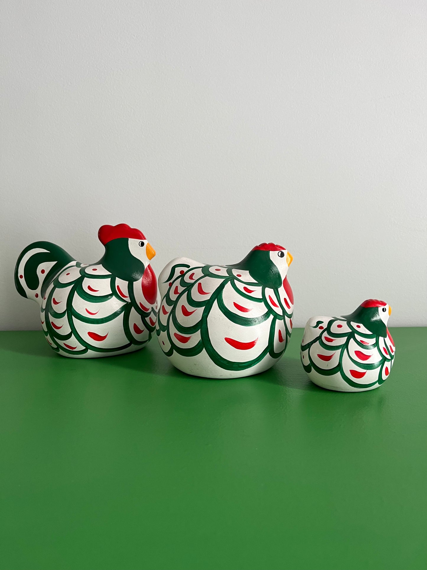Family Set of Happy Hens