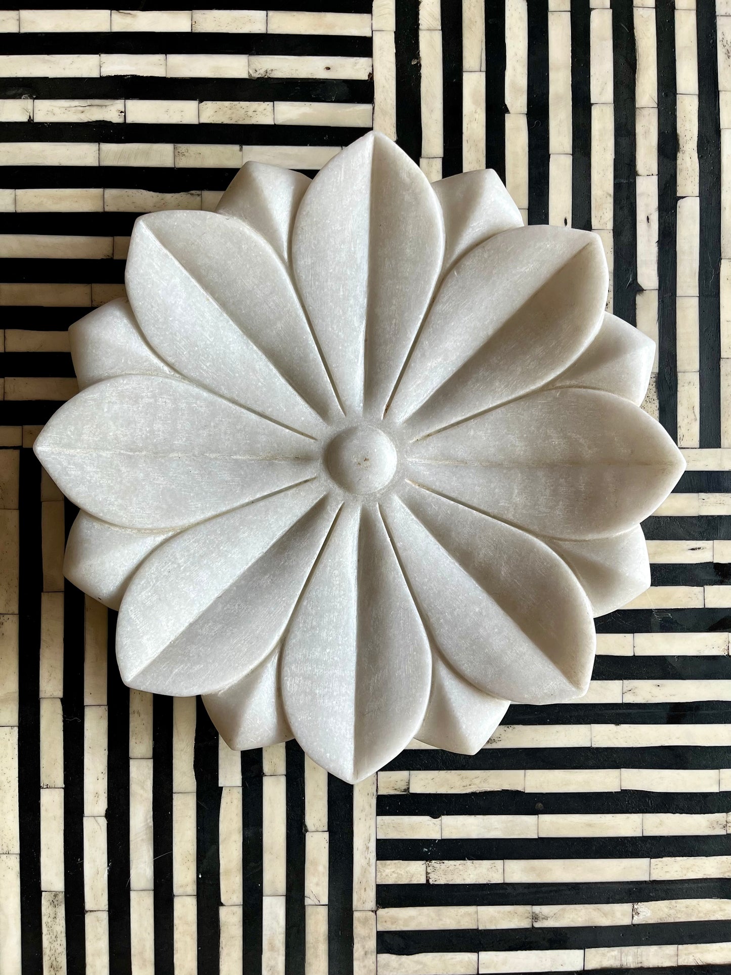 Gorgeous Marble Lotus Plate with Porcelain Balls