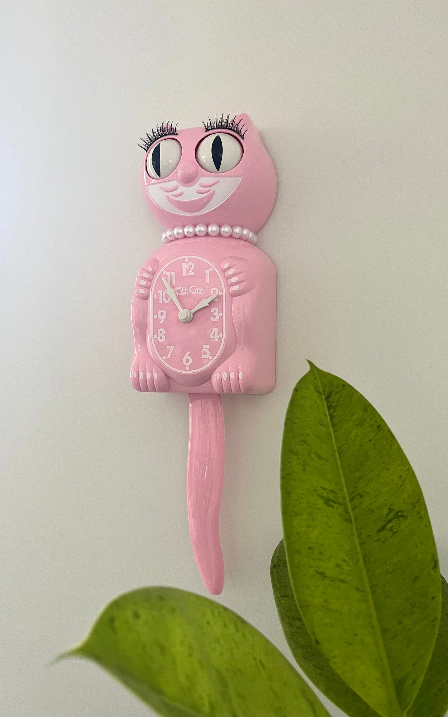 Bubblegum Pink Kit-Cat Klock