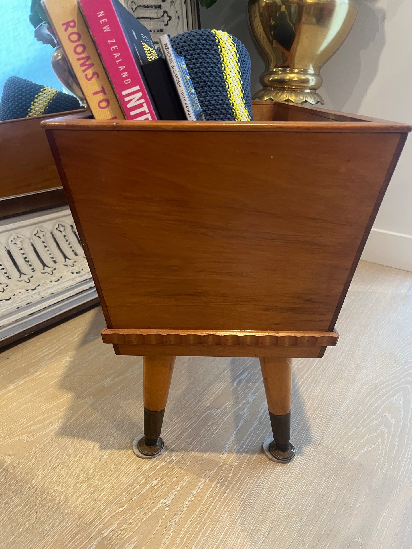 Stunning Vintage Wooden Planter Box/ Magazine Holder