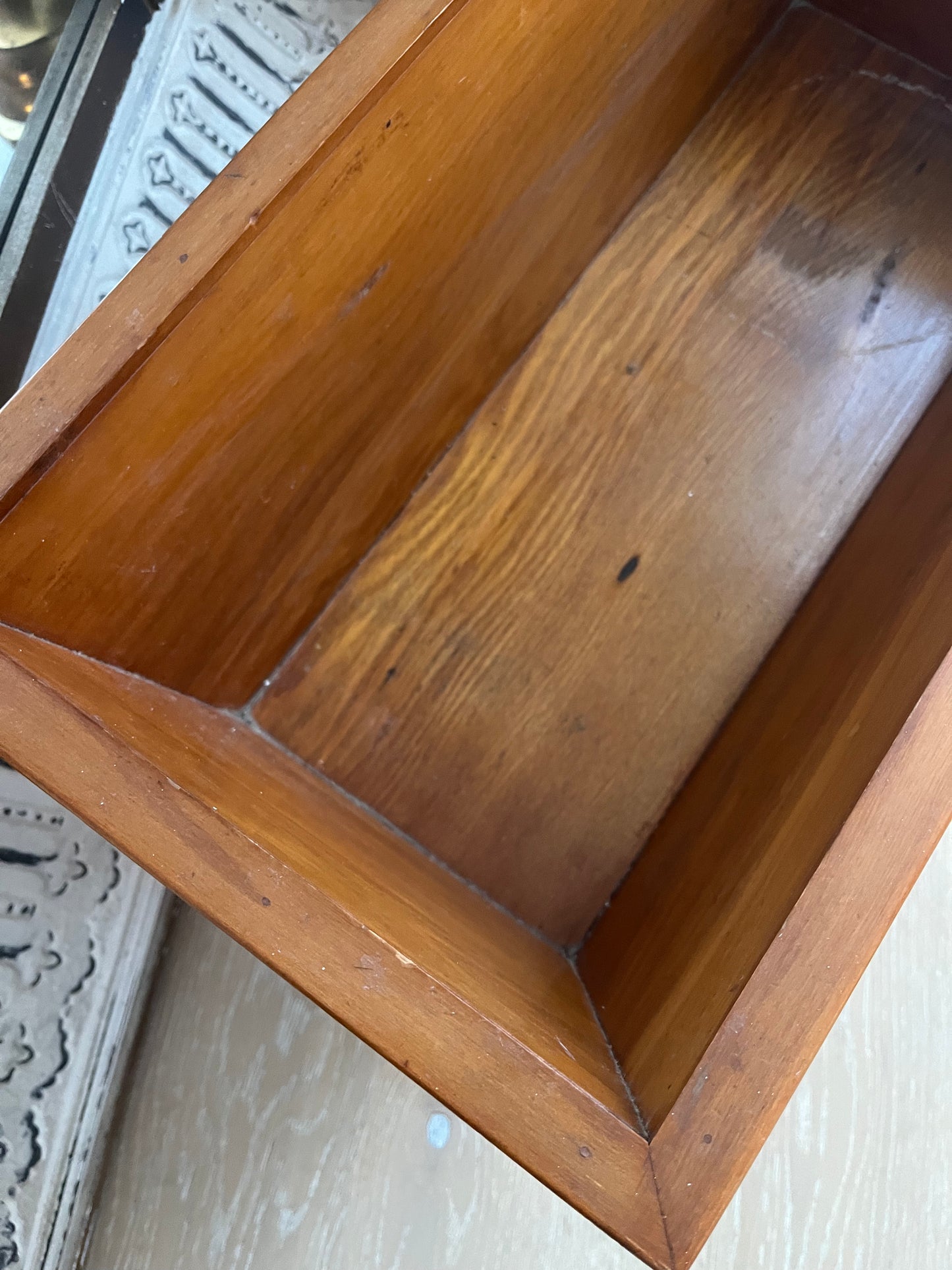 Stunning Vintage Wooden Planter Box/ Magazine Holder