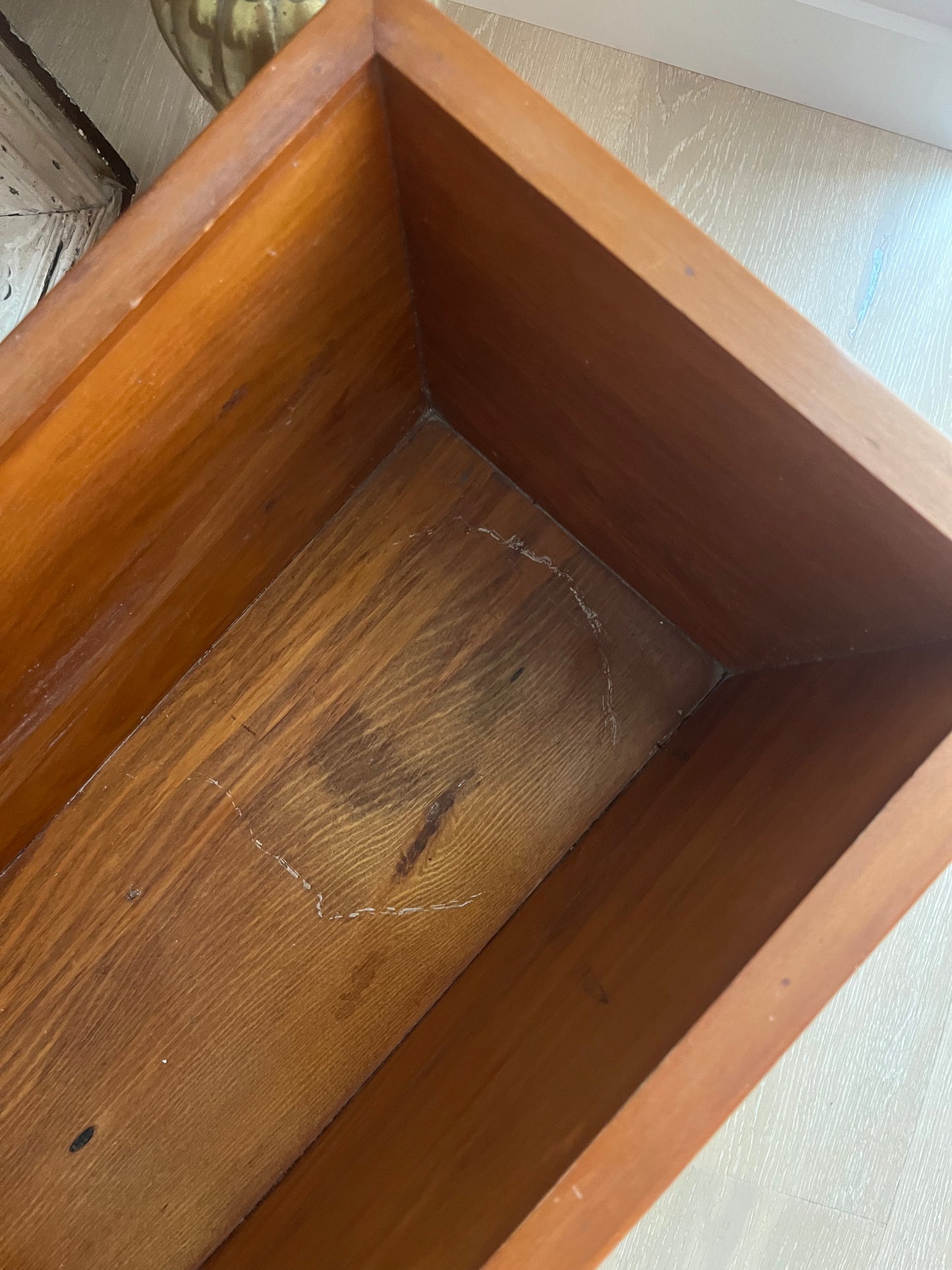 Stunning Vintage Wooden Planter Box/ Magazine Holder