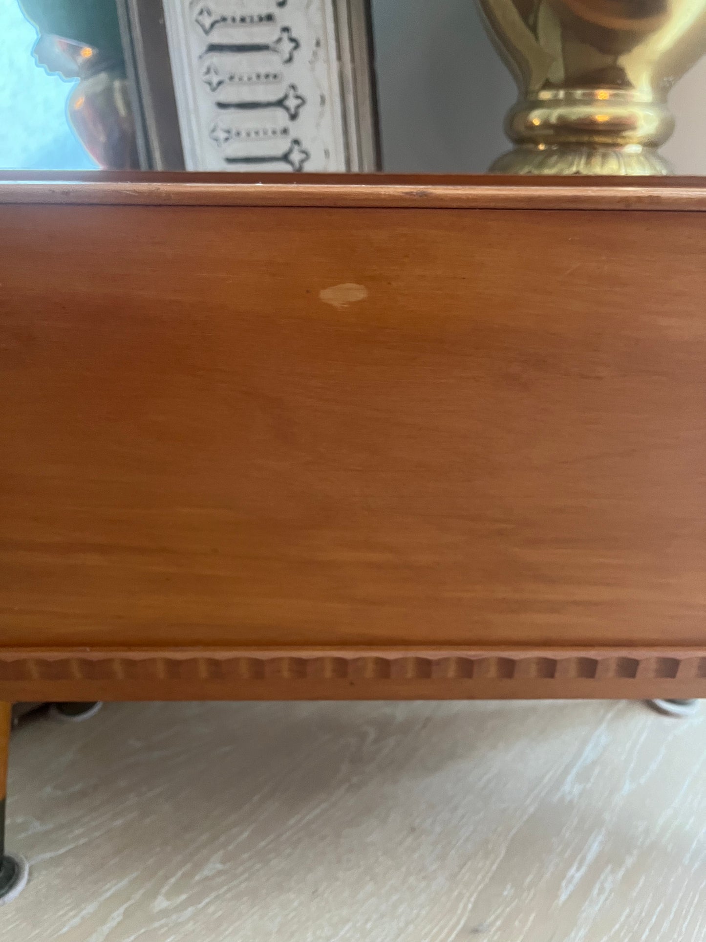 Stunning Vintage Wooden Planter Box/ Magazine Holder