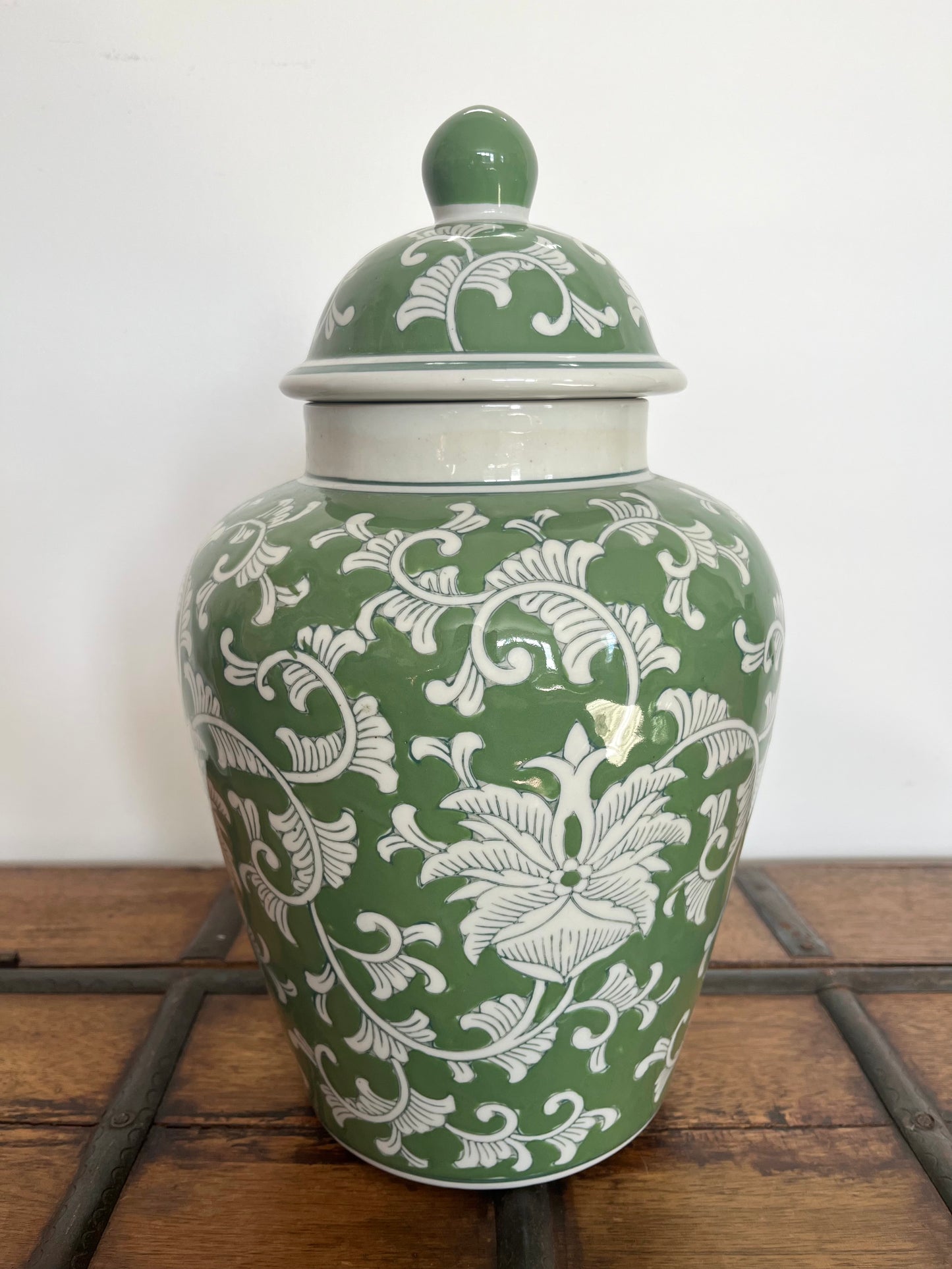Early Settler Ginger Jar