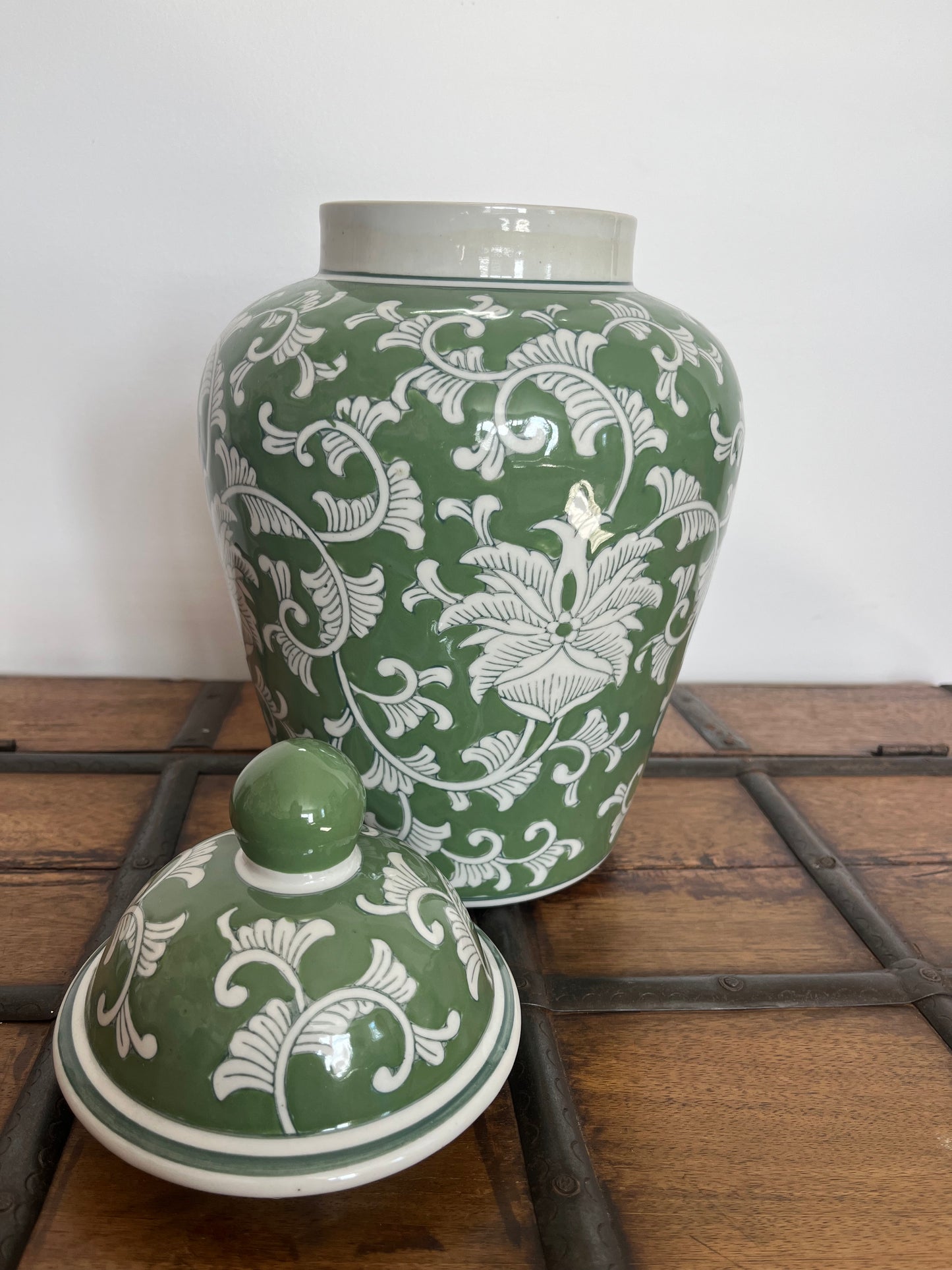 Early Settler Ginger Jar