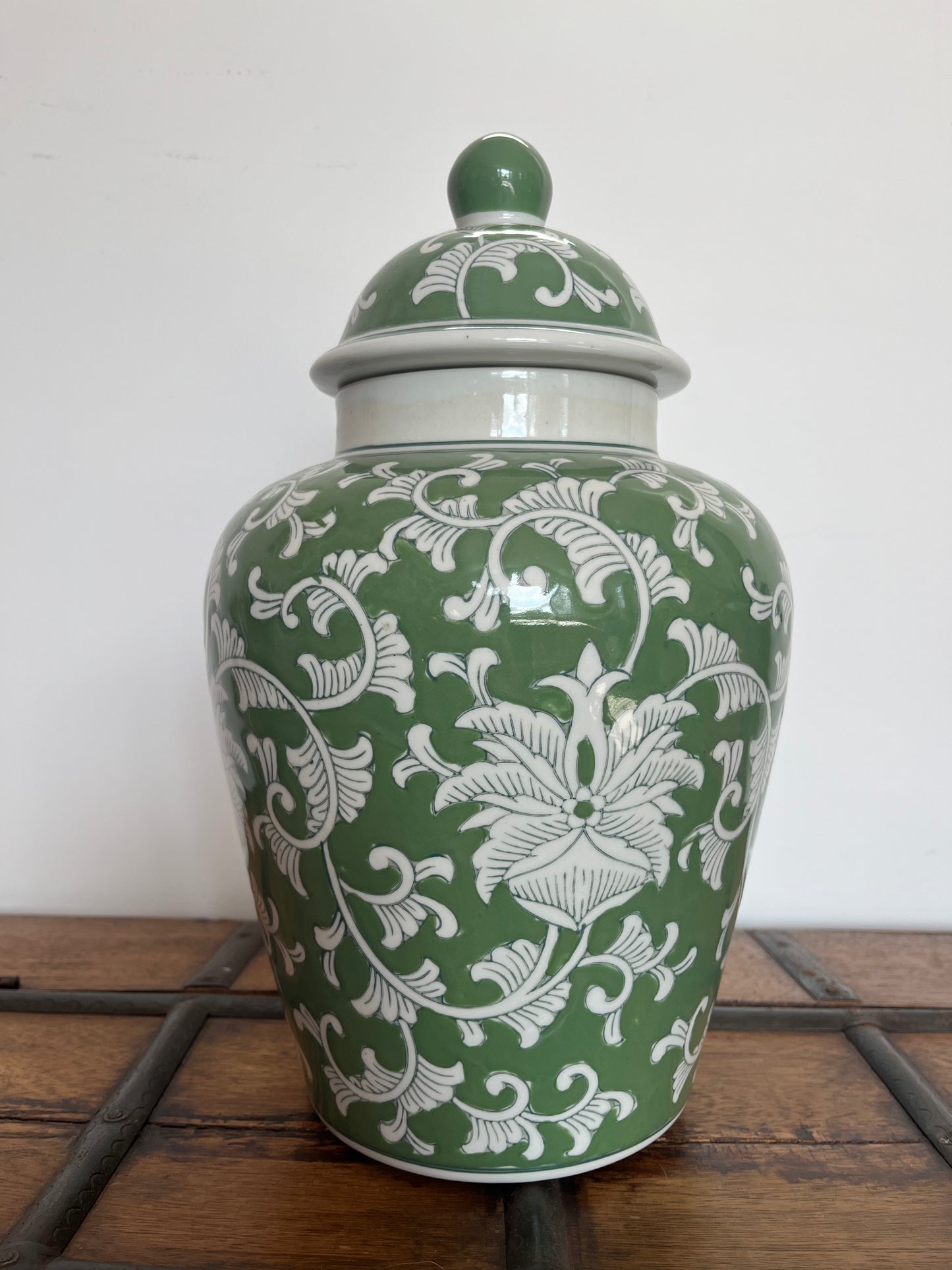 Early Settler Ginger Jar