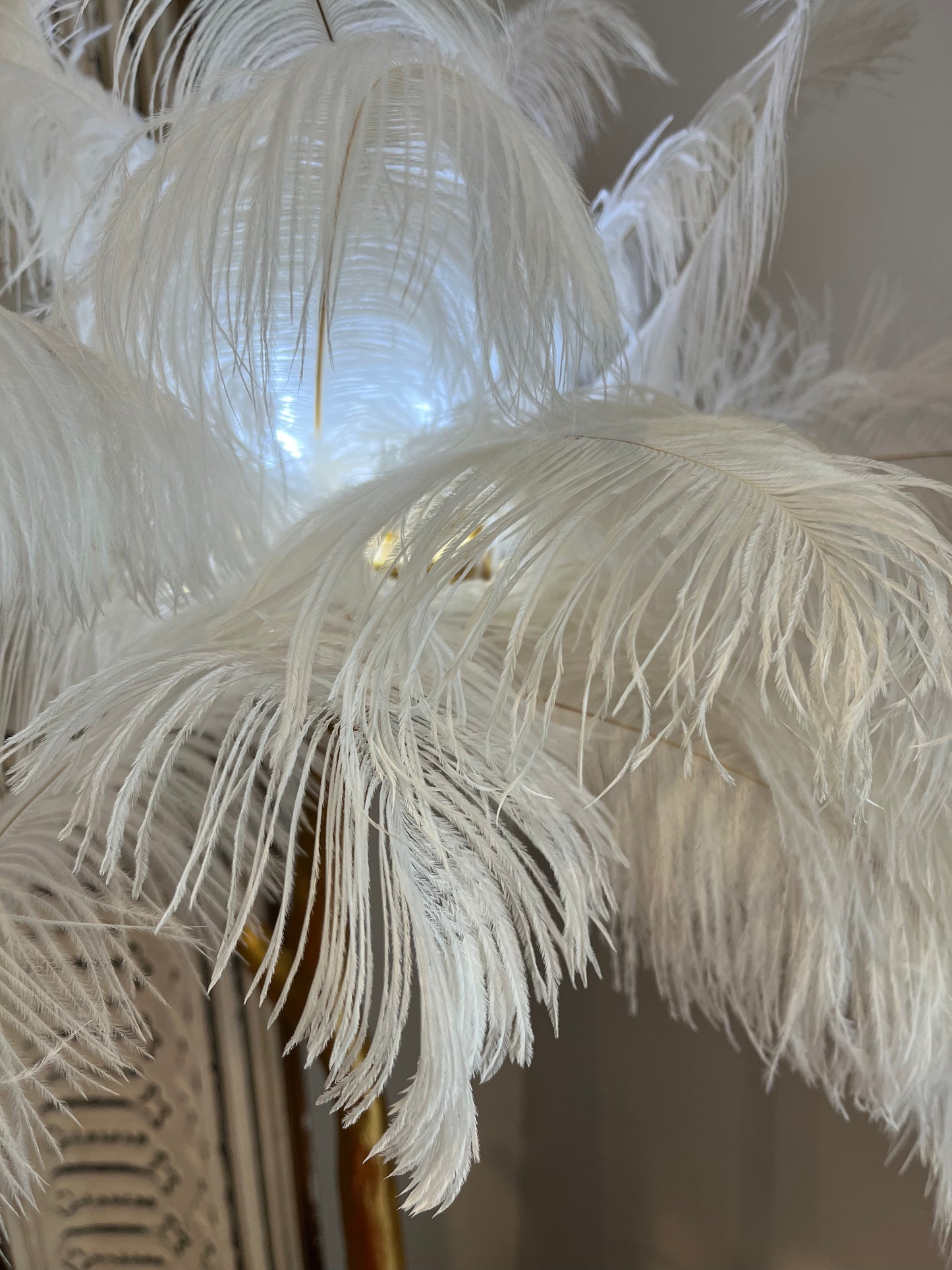 Gorgeous Feather Table Lamp