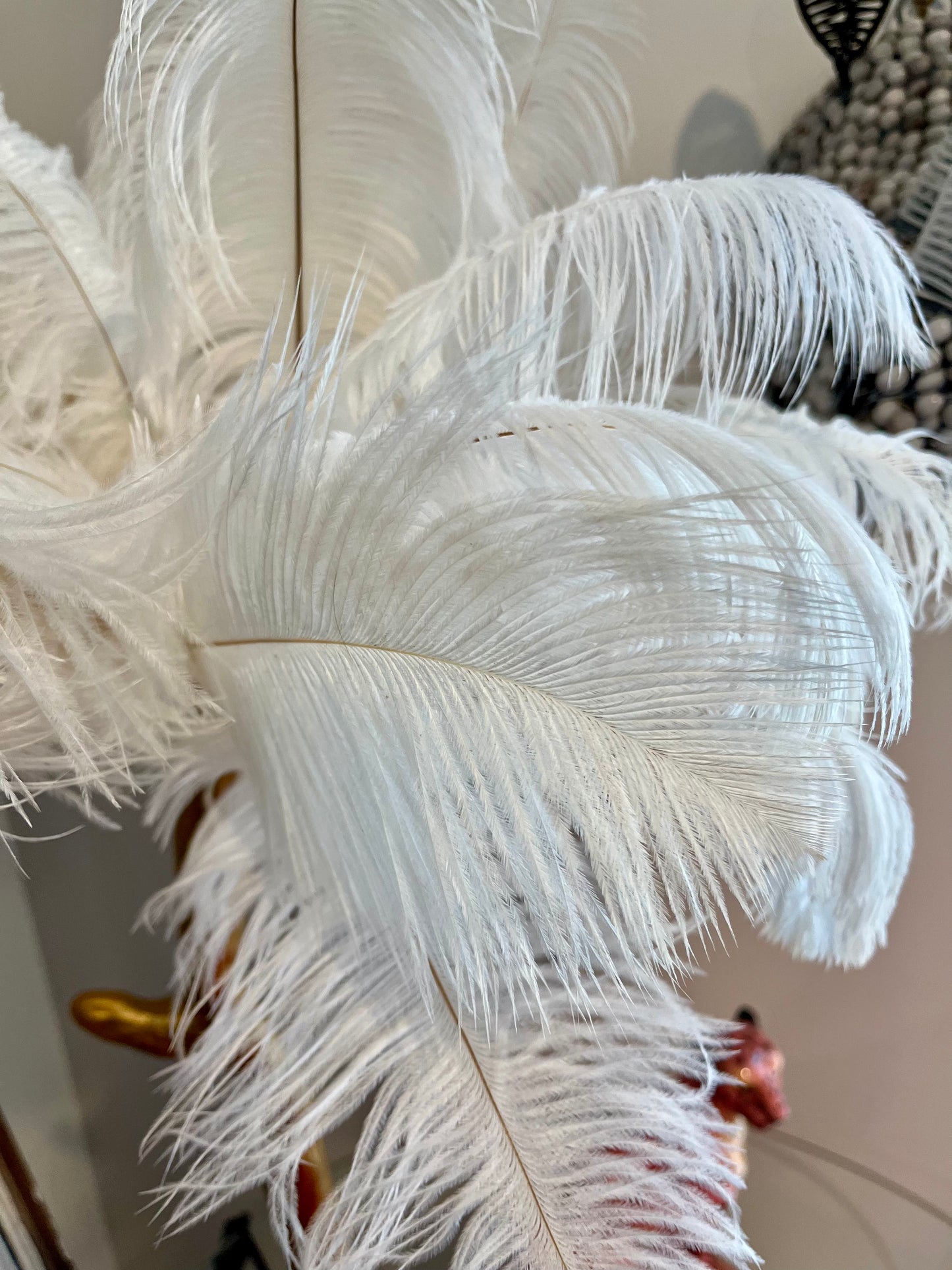 Gorgeous Feather Table Lamp